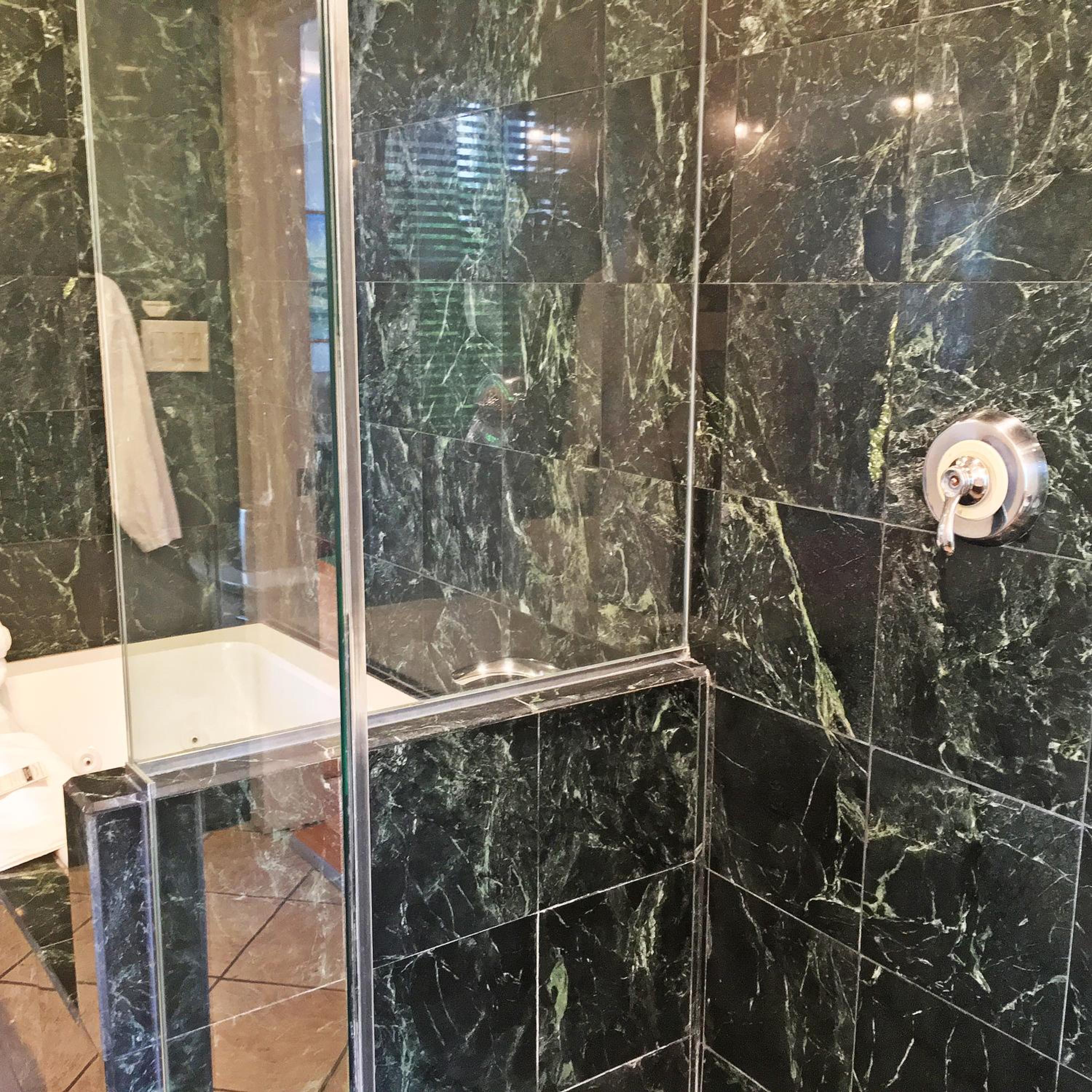 Apartment with Garden View