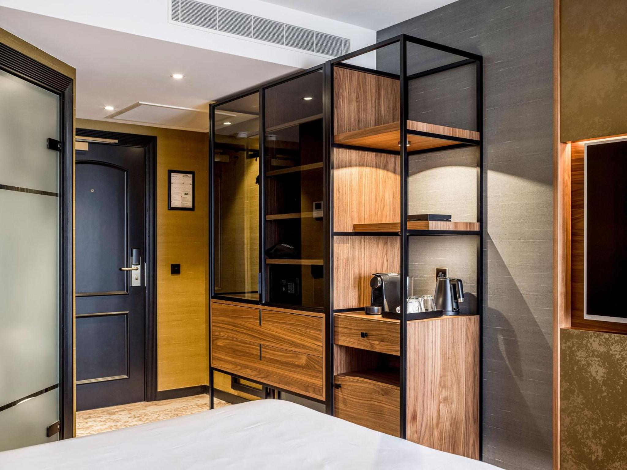 Dutch Design Double Room with Balcony