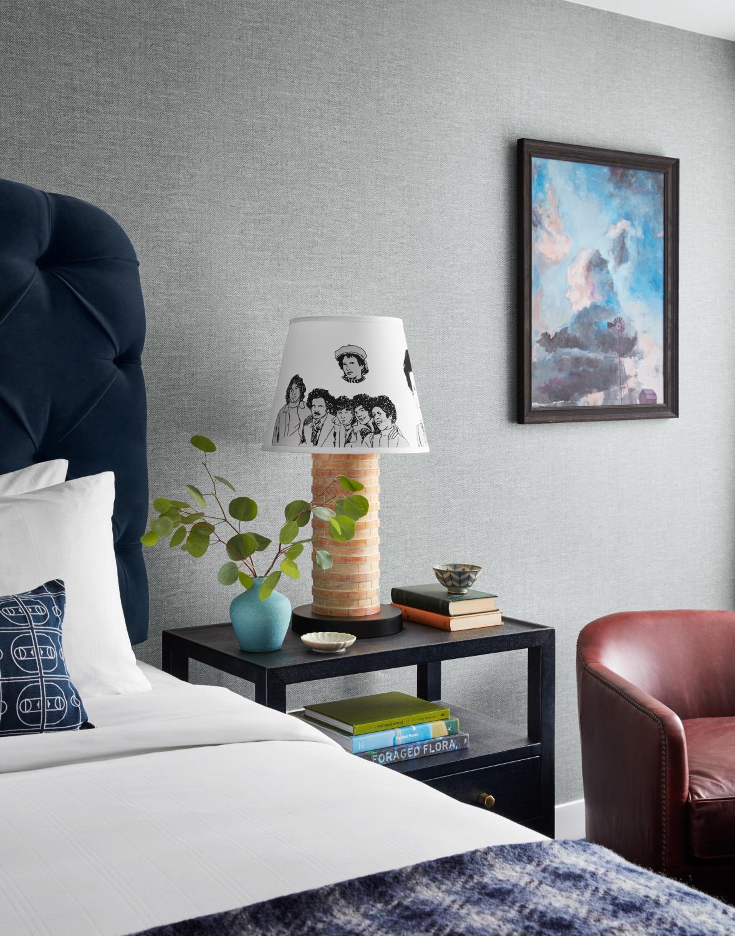 Graduate King Suite with Sofa Bed