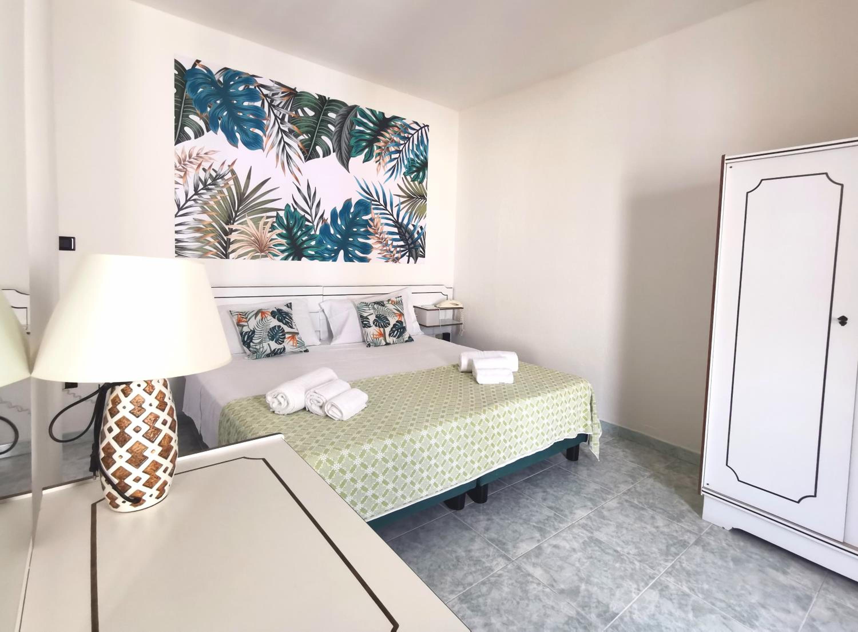 Double Room with Balcony and Sea View