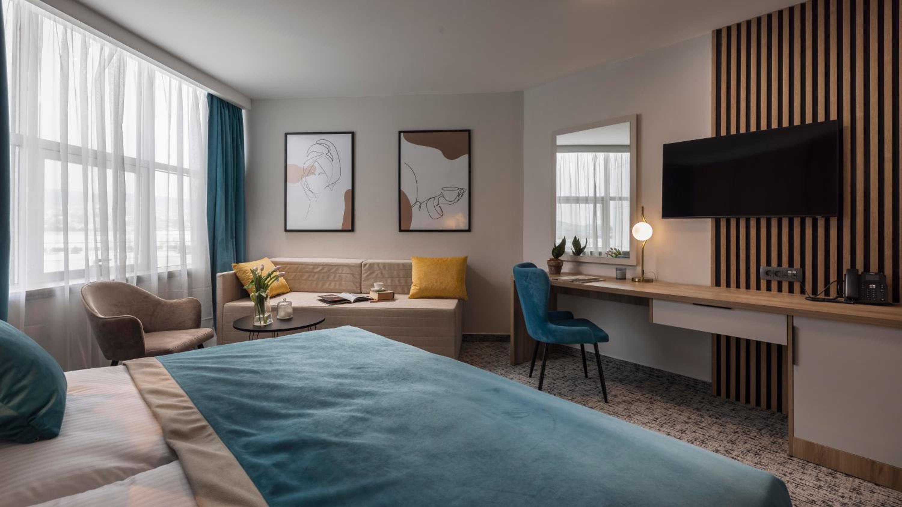 Deluxe Double Room with Extra Bed