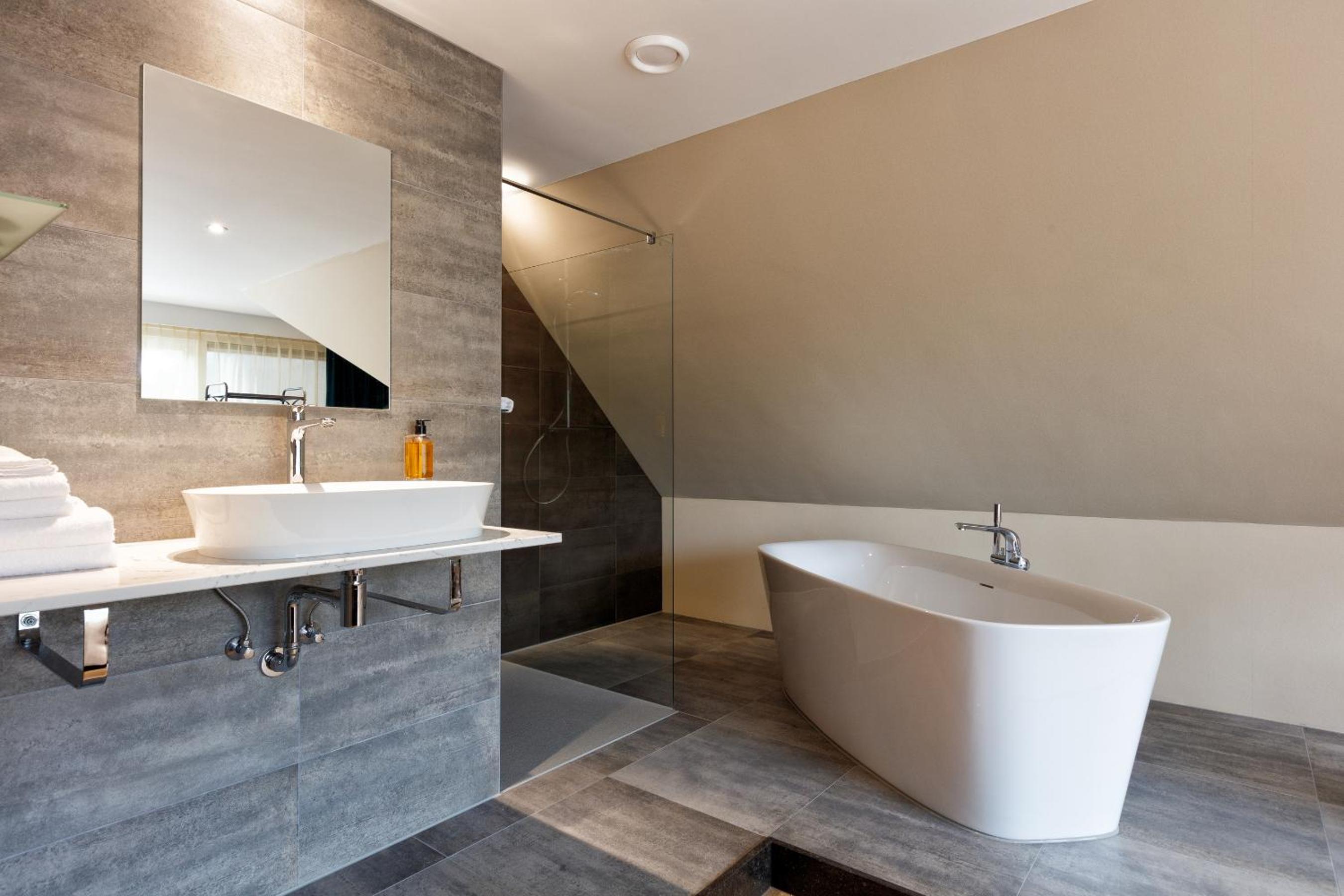 Queen Suite