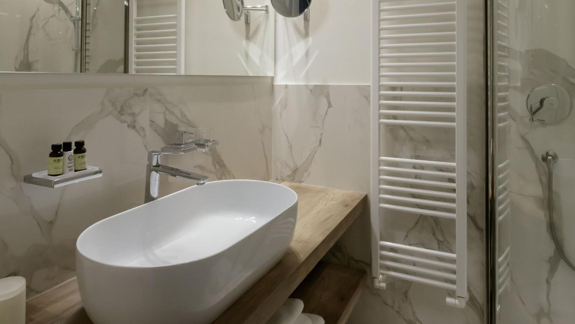 Junior Suite with Garden View