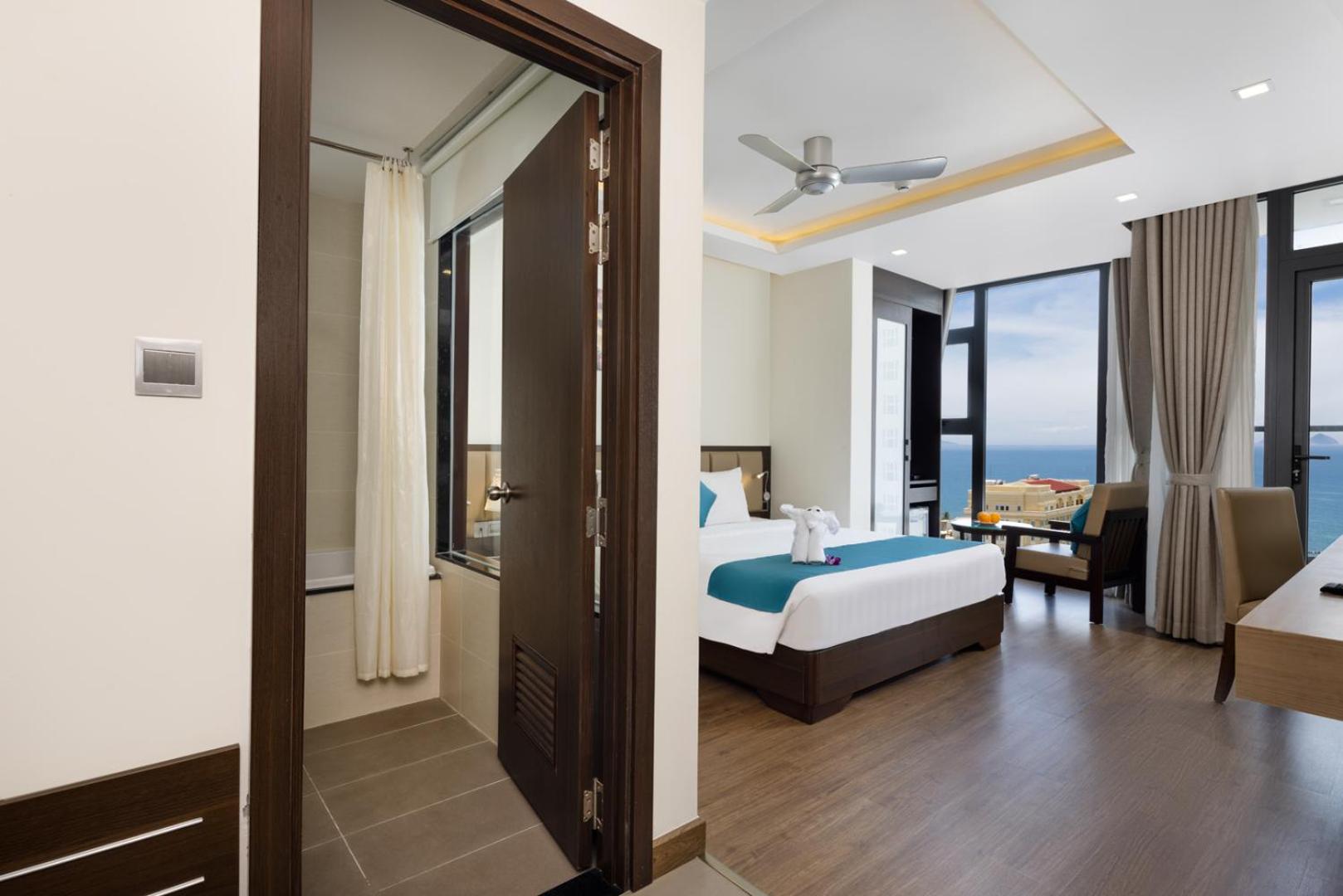 Double or Twin Room with Sea View