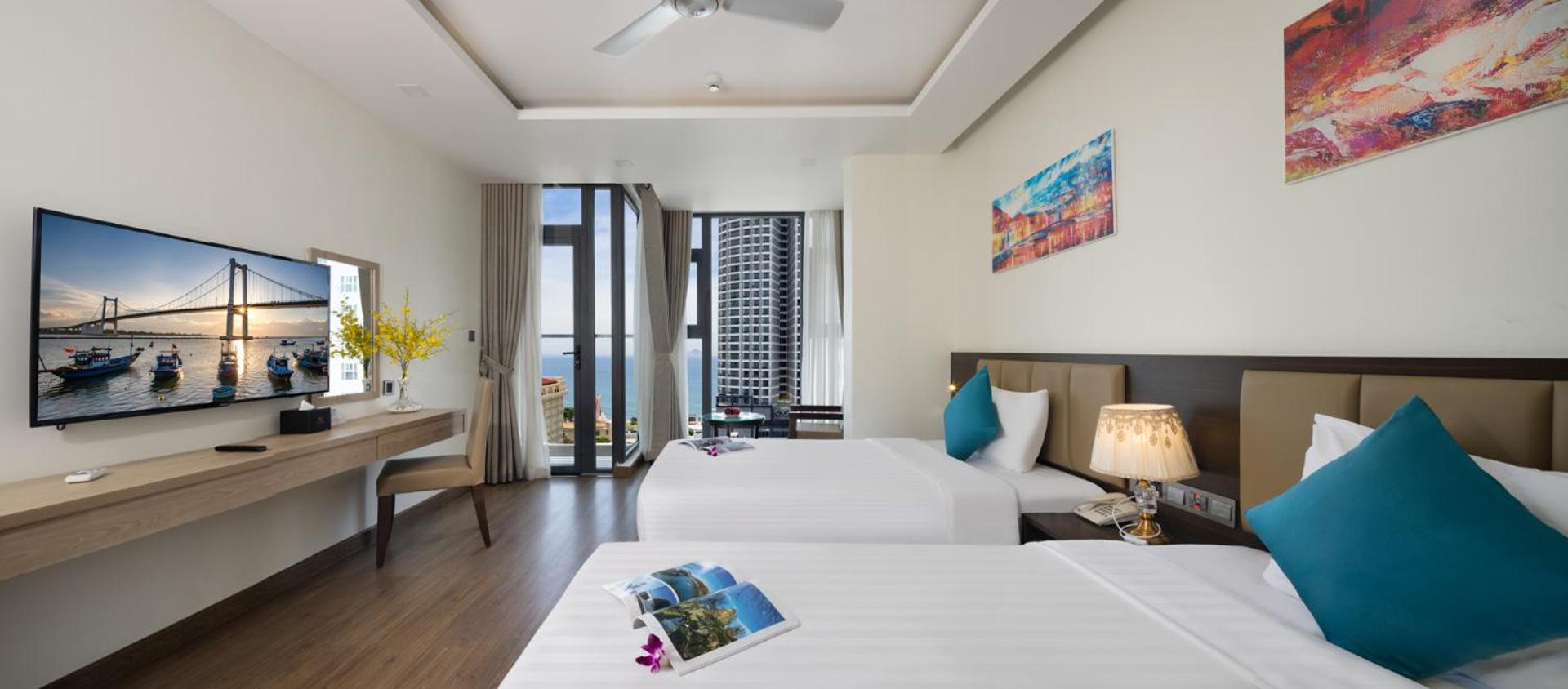 Double or Twin Room with Sea View