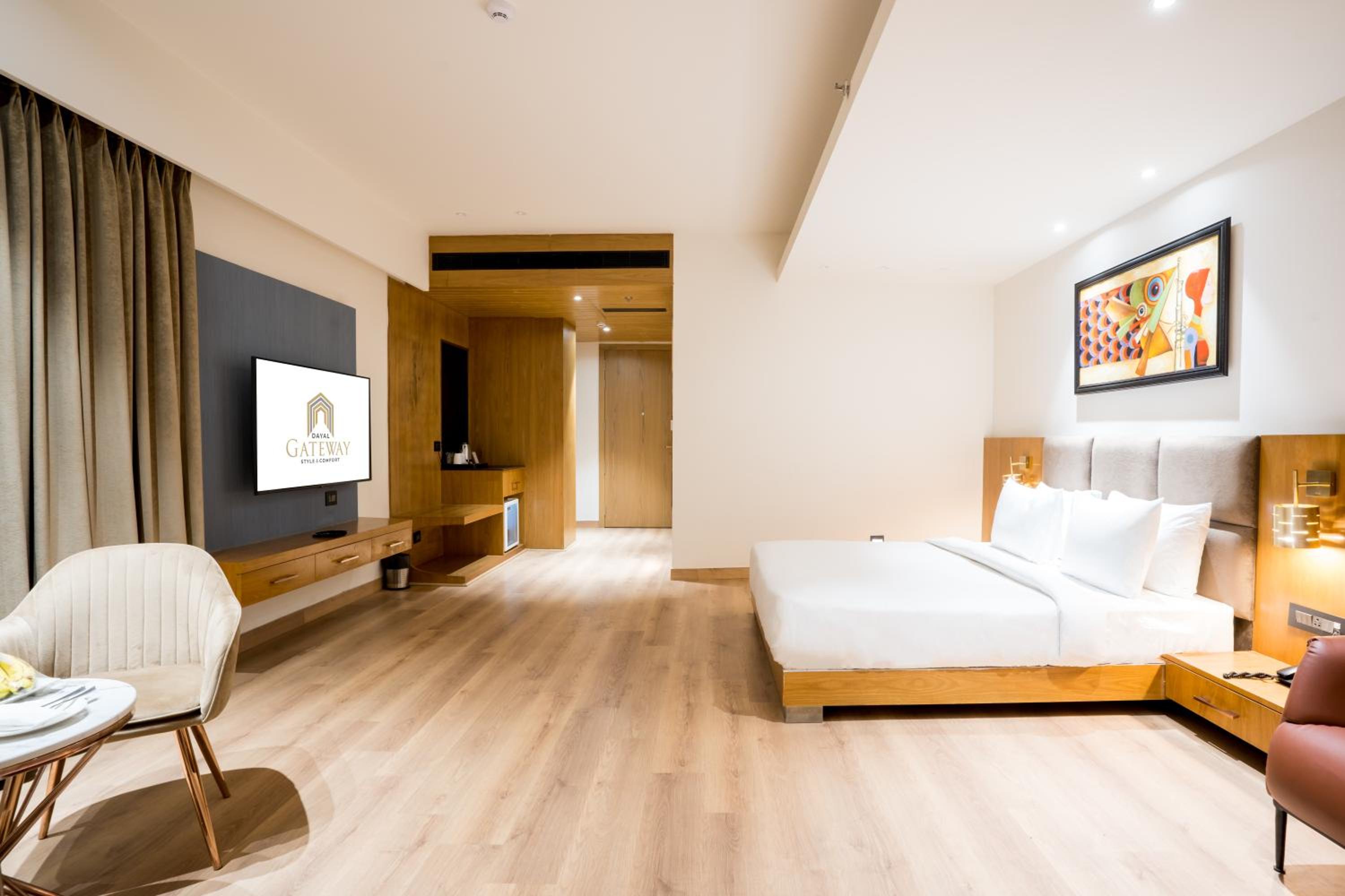 Deluxe King Room
