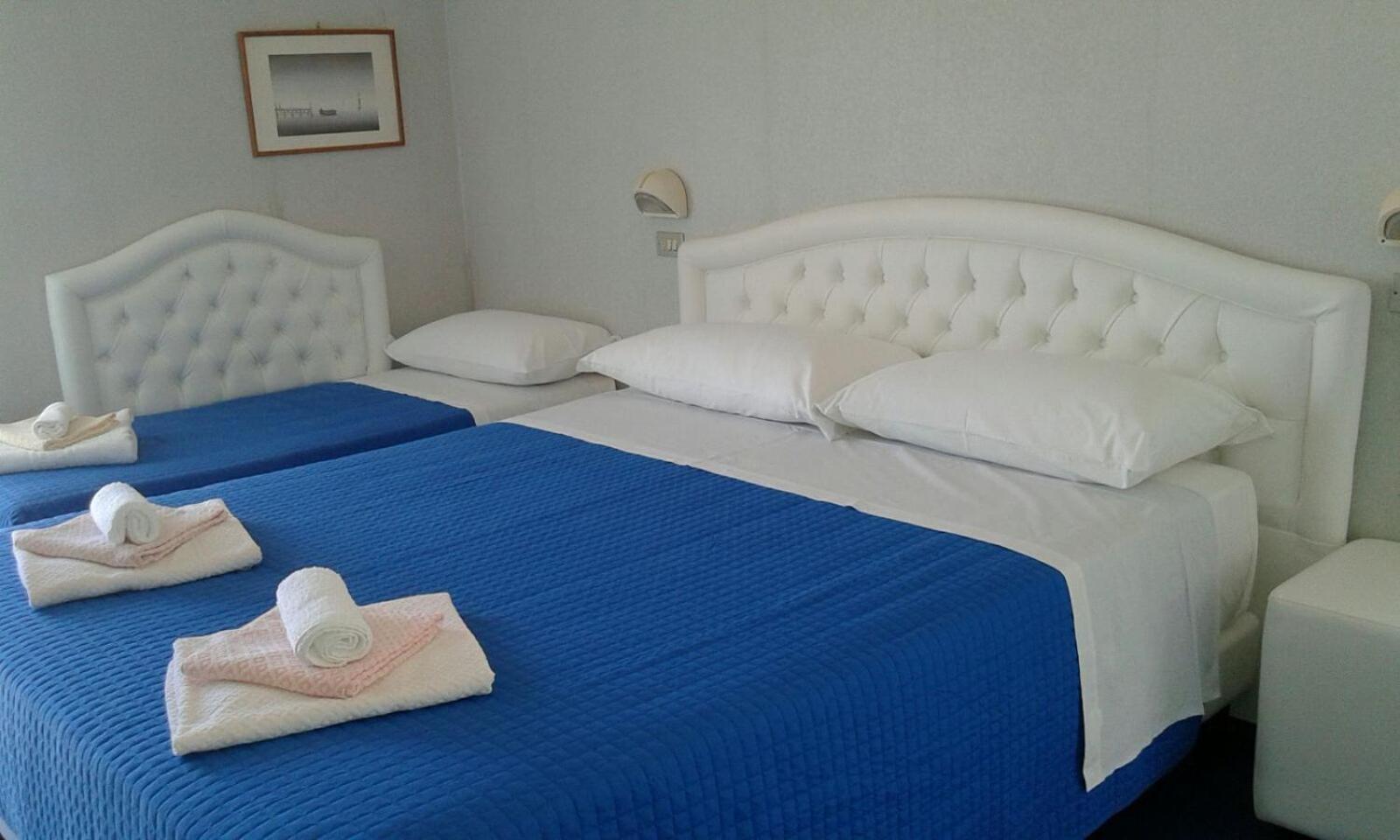 Deluxe Triple Room with Sea View