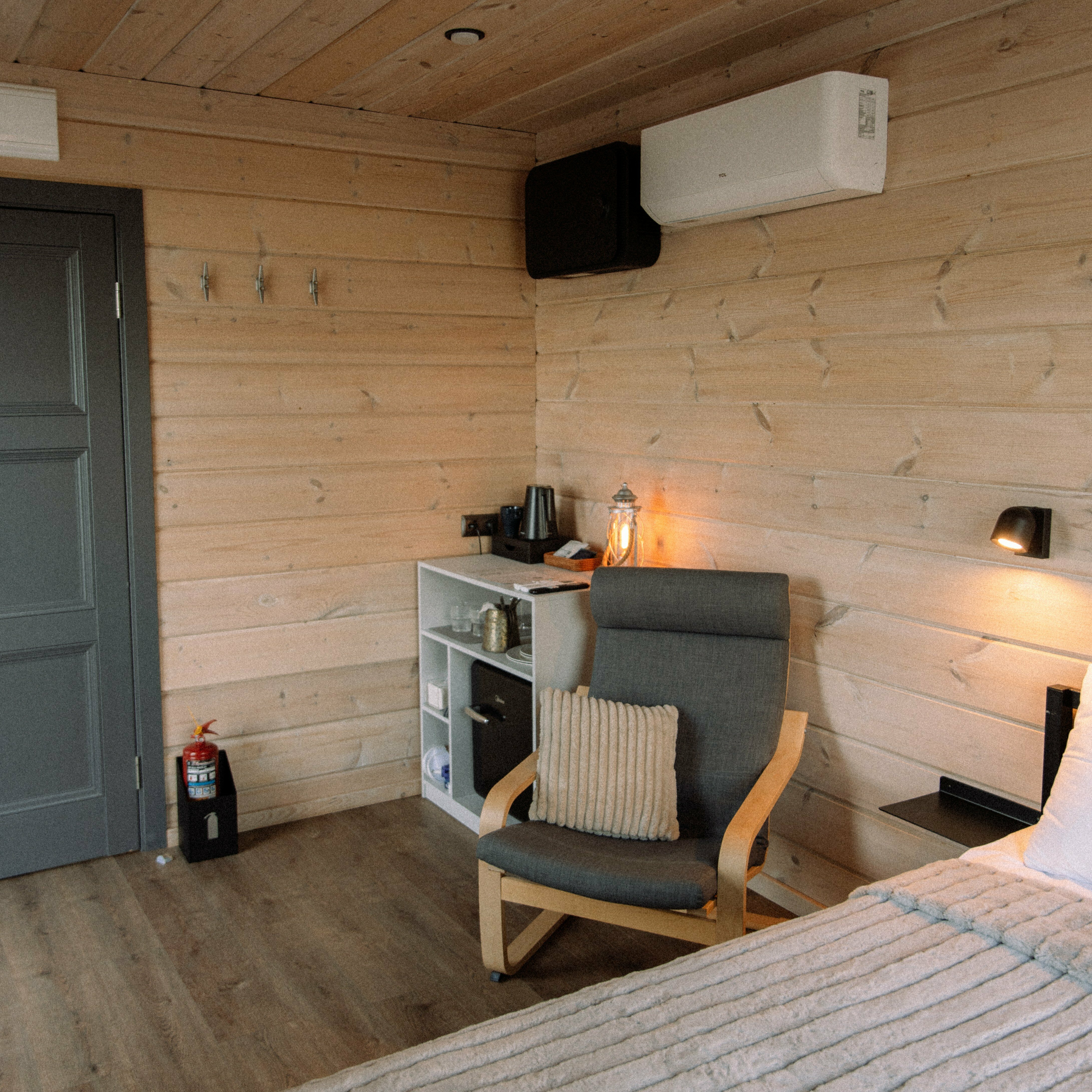 Малый дом на пирсе