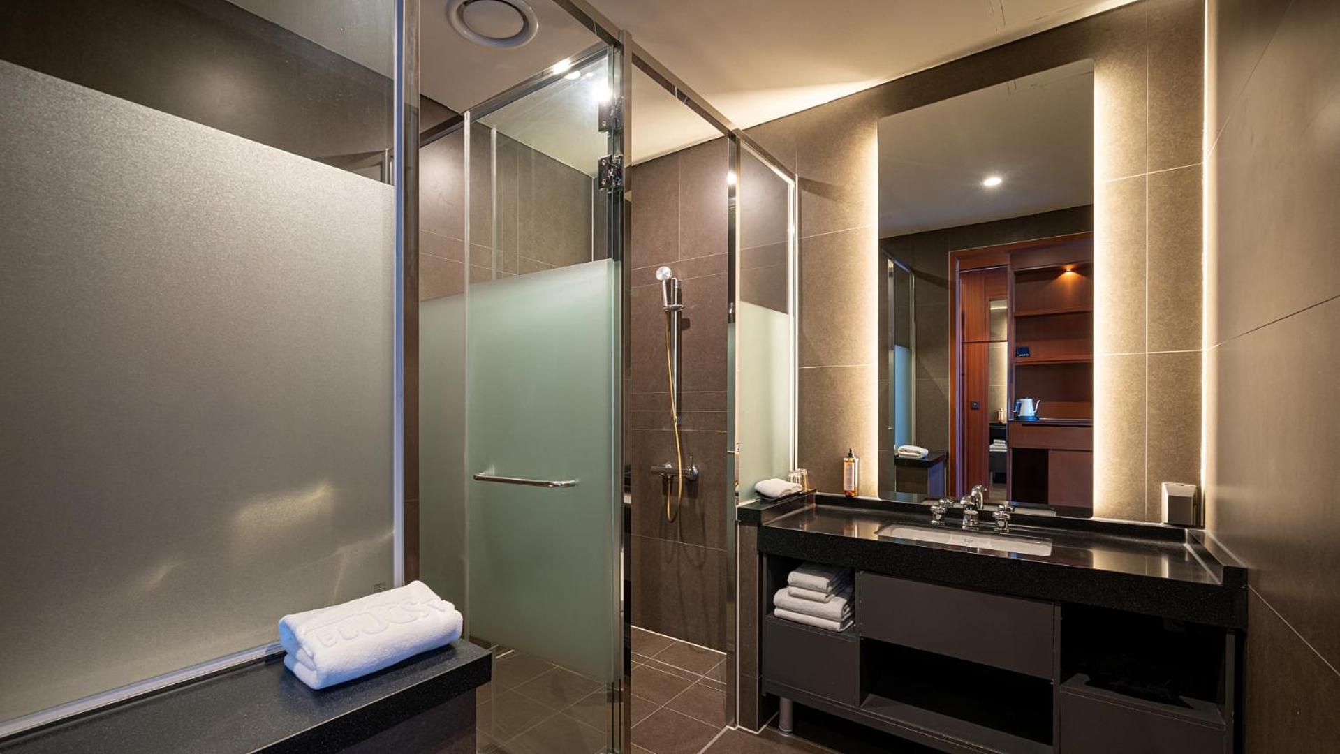 Family Twin Room with Full Ocean View