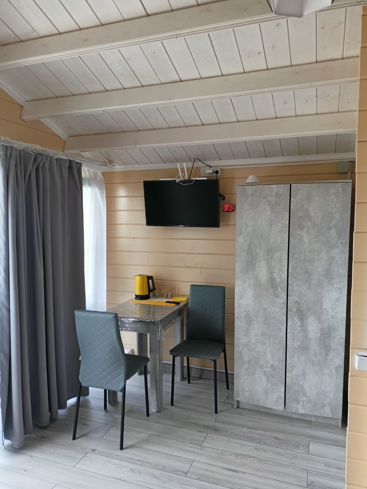 Четырехместный домик № 3 с шикарным видом на море и горы