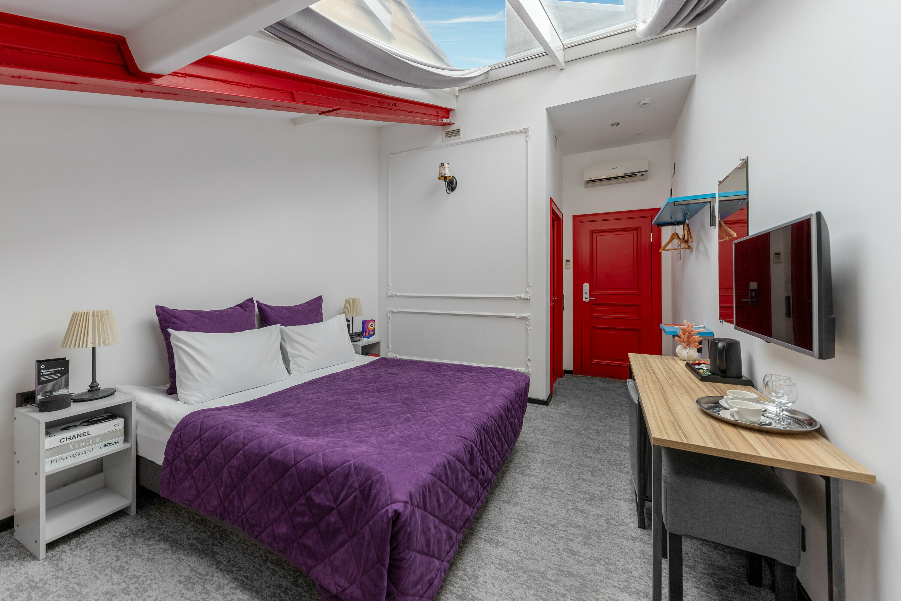 Номер с мансардным окном Sky Loft