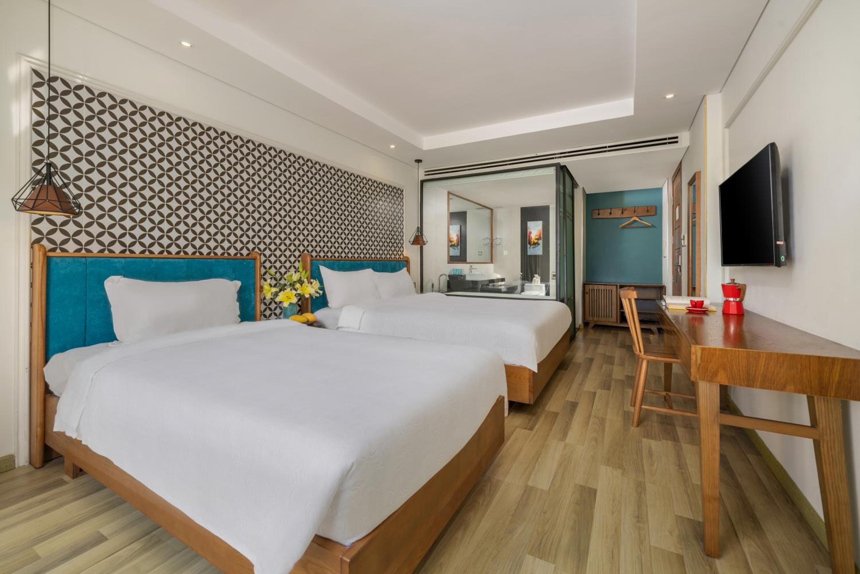 Deluxe Family Room