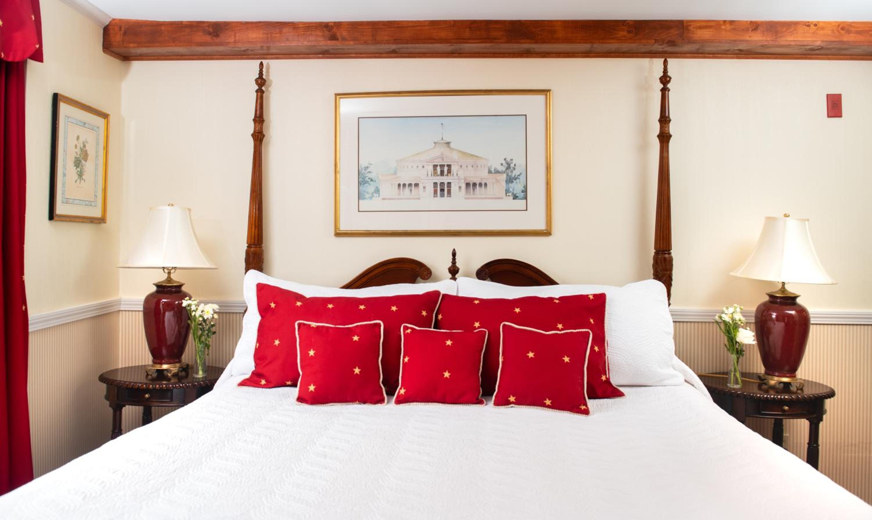 Deluxe King Room (NOT Pet Friendly)