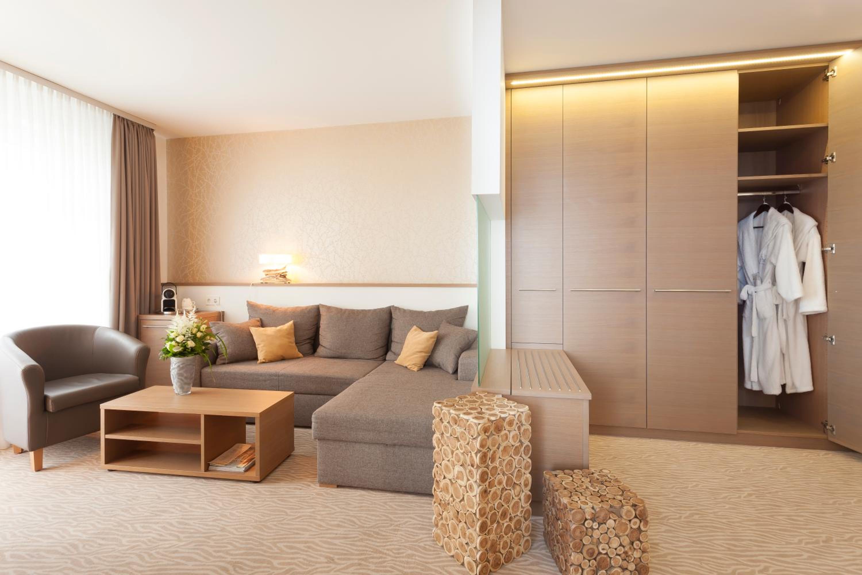 Suite with Balcony and Direct View of the Sea