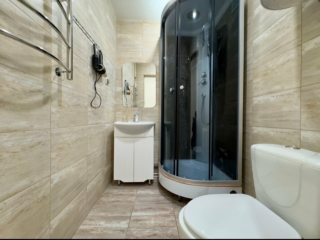 Cемейный номер с собственной ванной комнатой