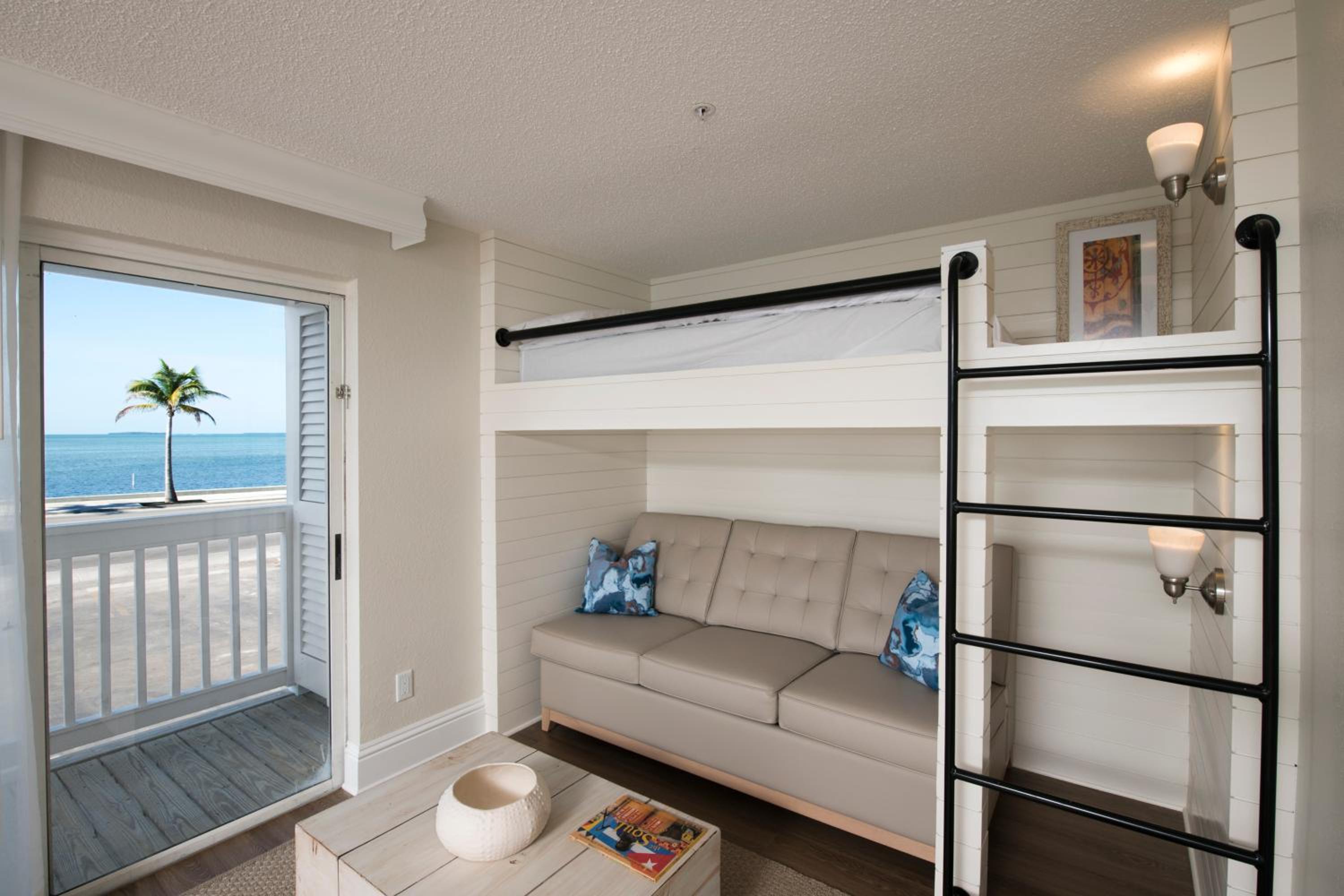 Studio 1 King Bed 1 Bunk Bed Gulf View Outdoor Space
