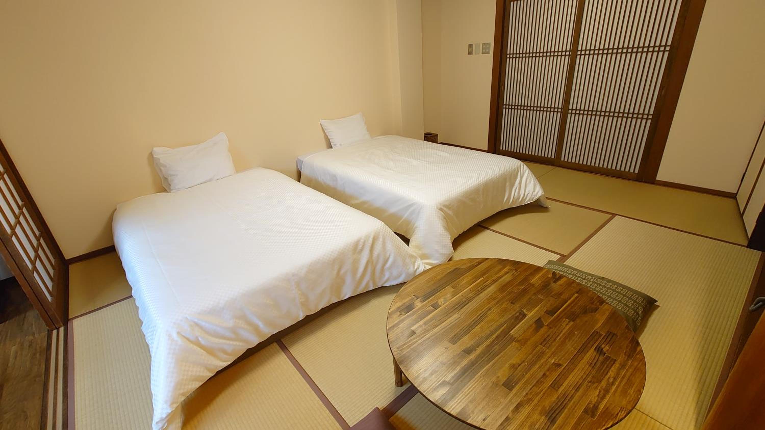 Japanese-Style Room with Twin Beds with Shared Bathroom - Non-Smoking - 