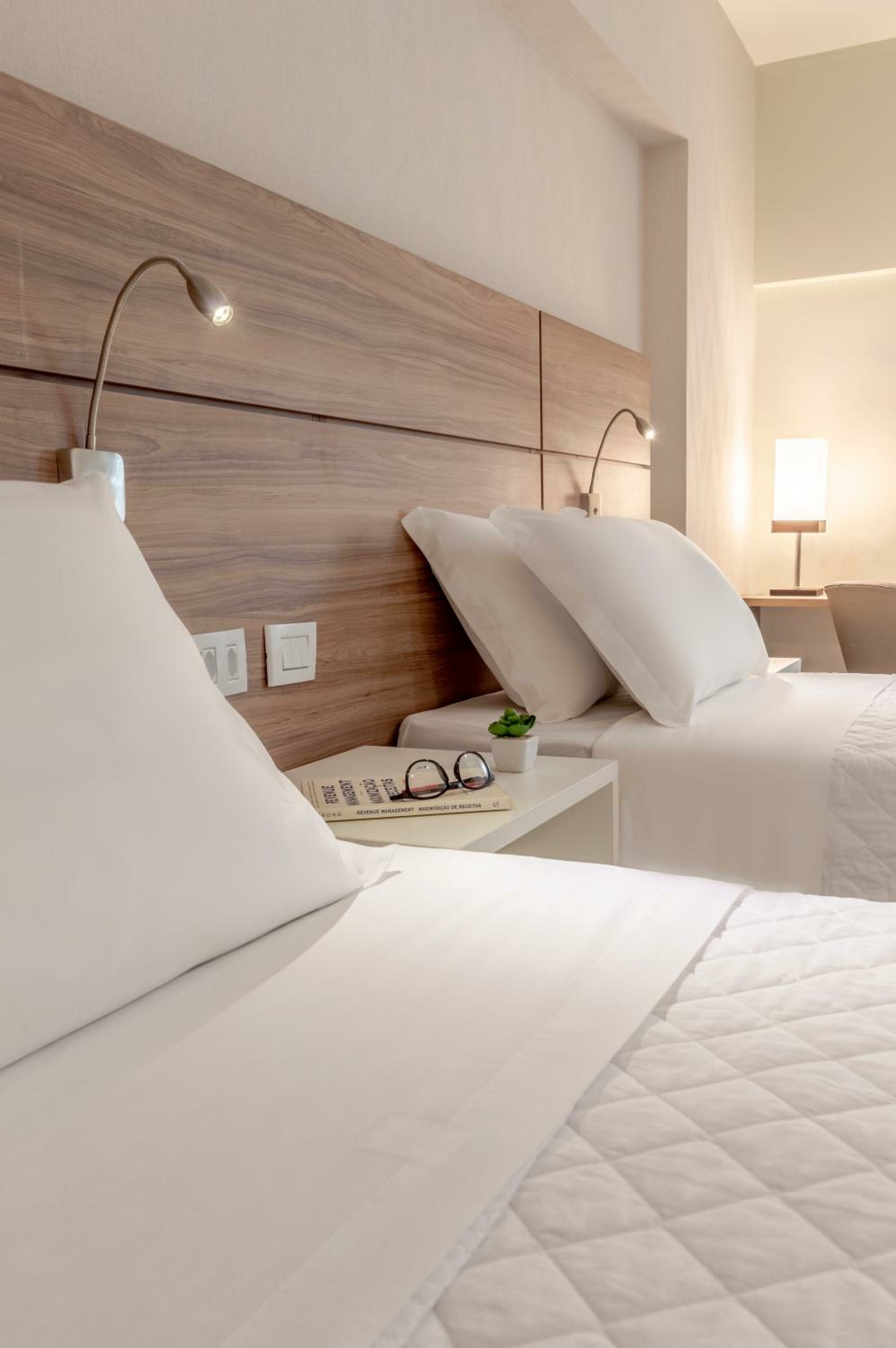 Standard Twin - 2 Single Beds