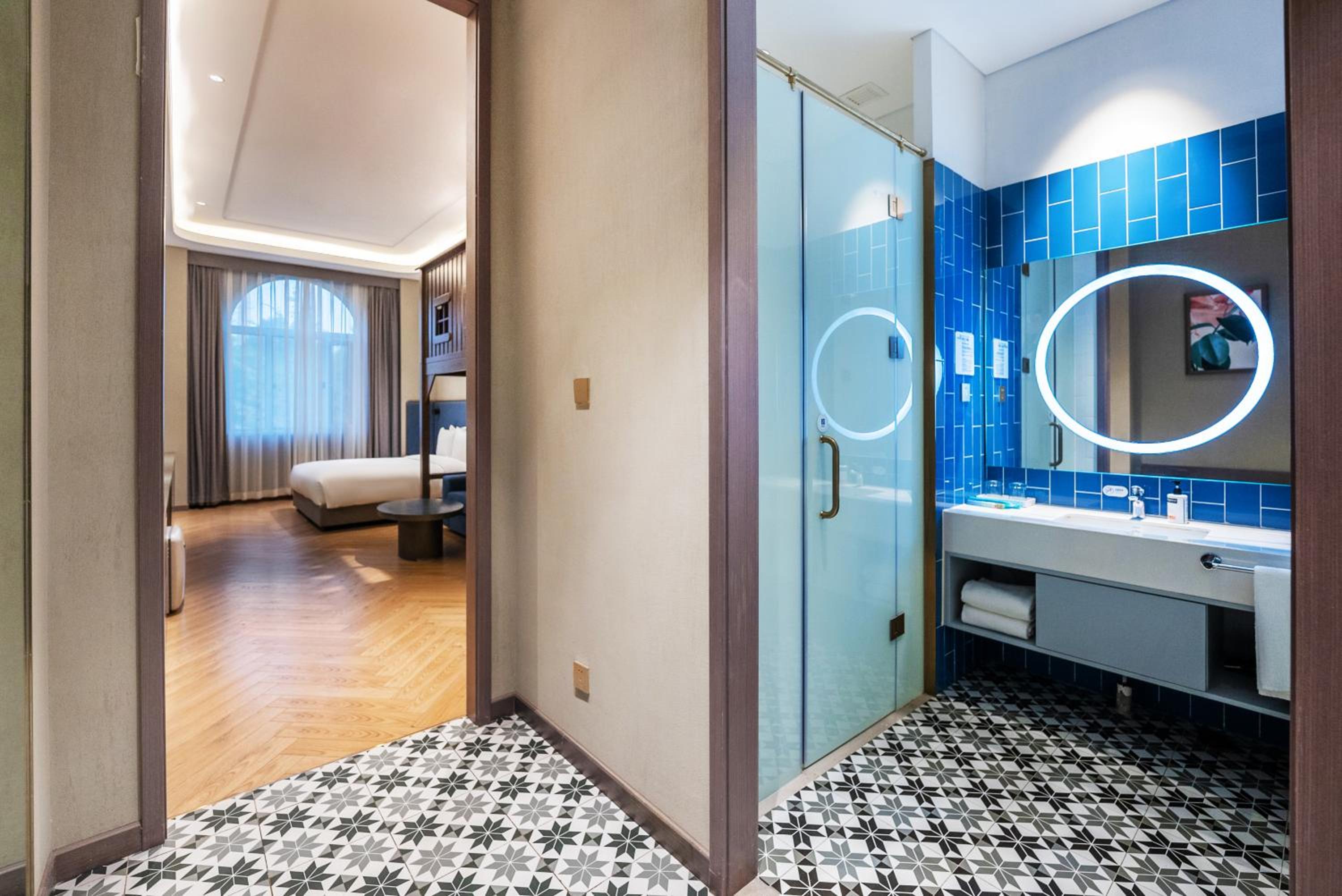 Family Non-Smoking Room With Two Beds