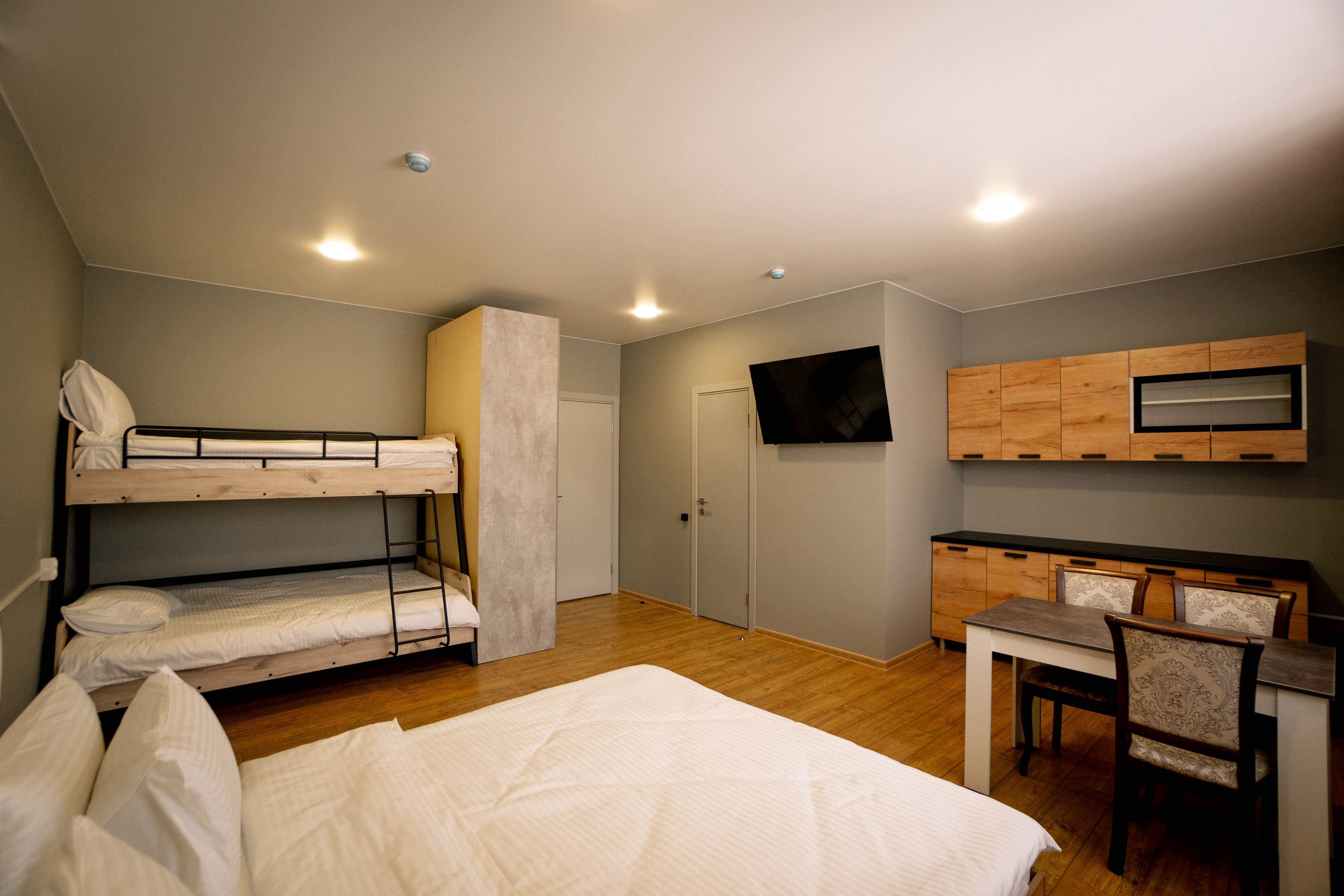 Апартаменты с кухней (с двухспальной кроватью)