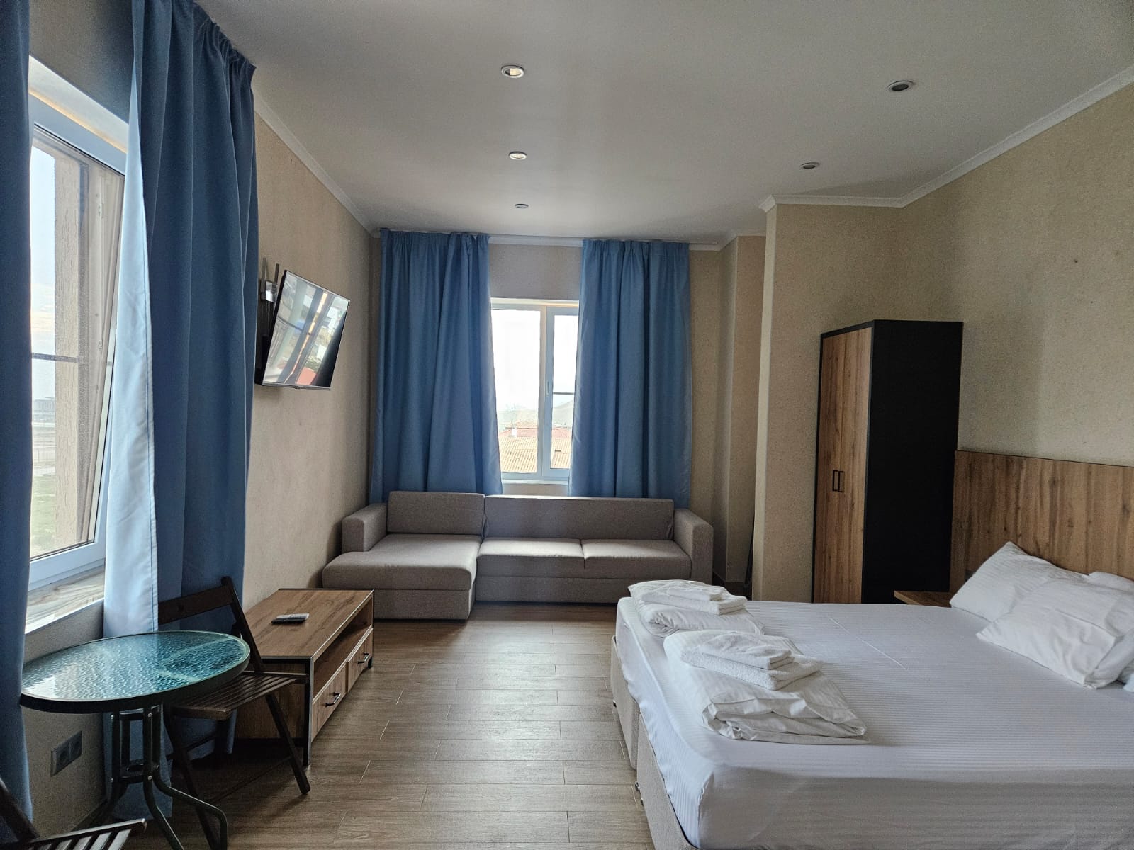 Номер  Джуниор с террасой и видом на море