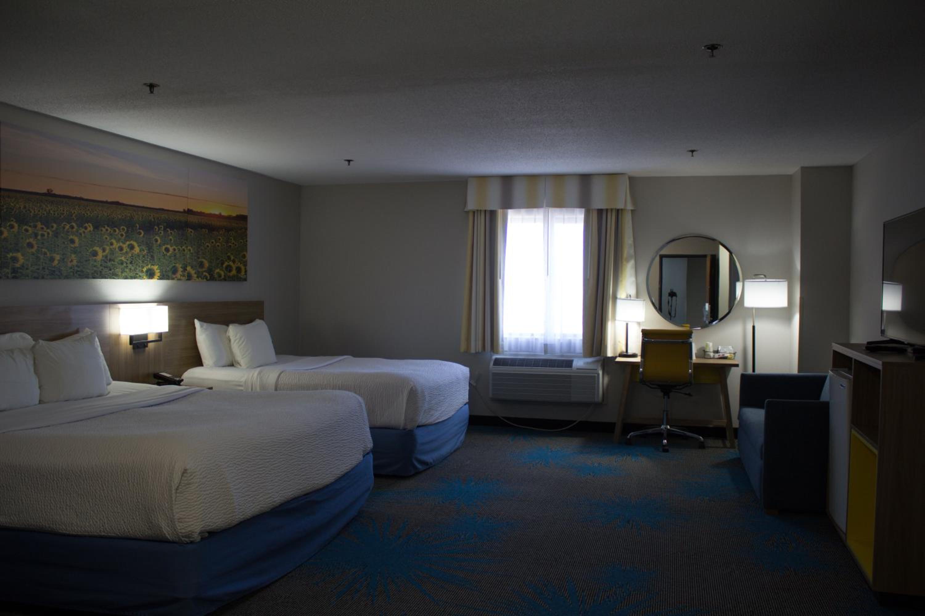 Deluxe King Suite