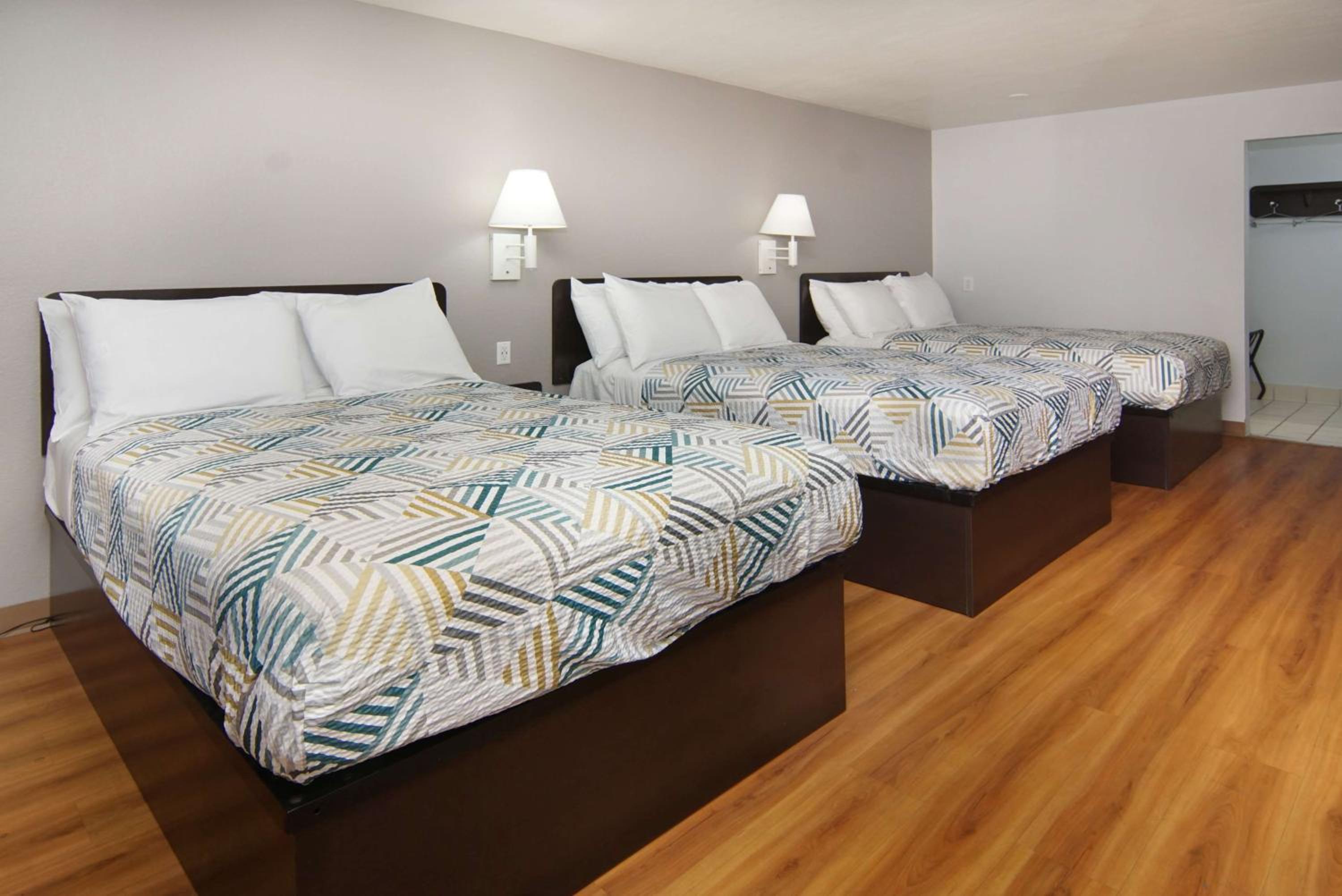 Deluxe Quadruple Room - Smoking