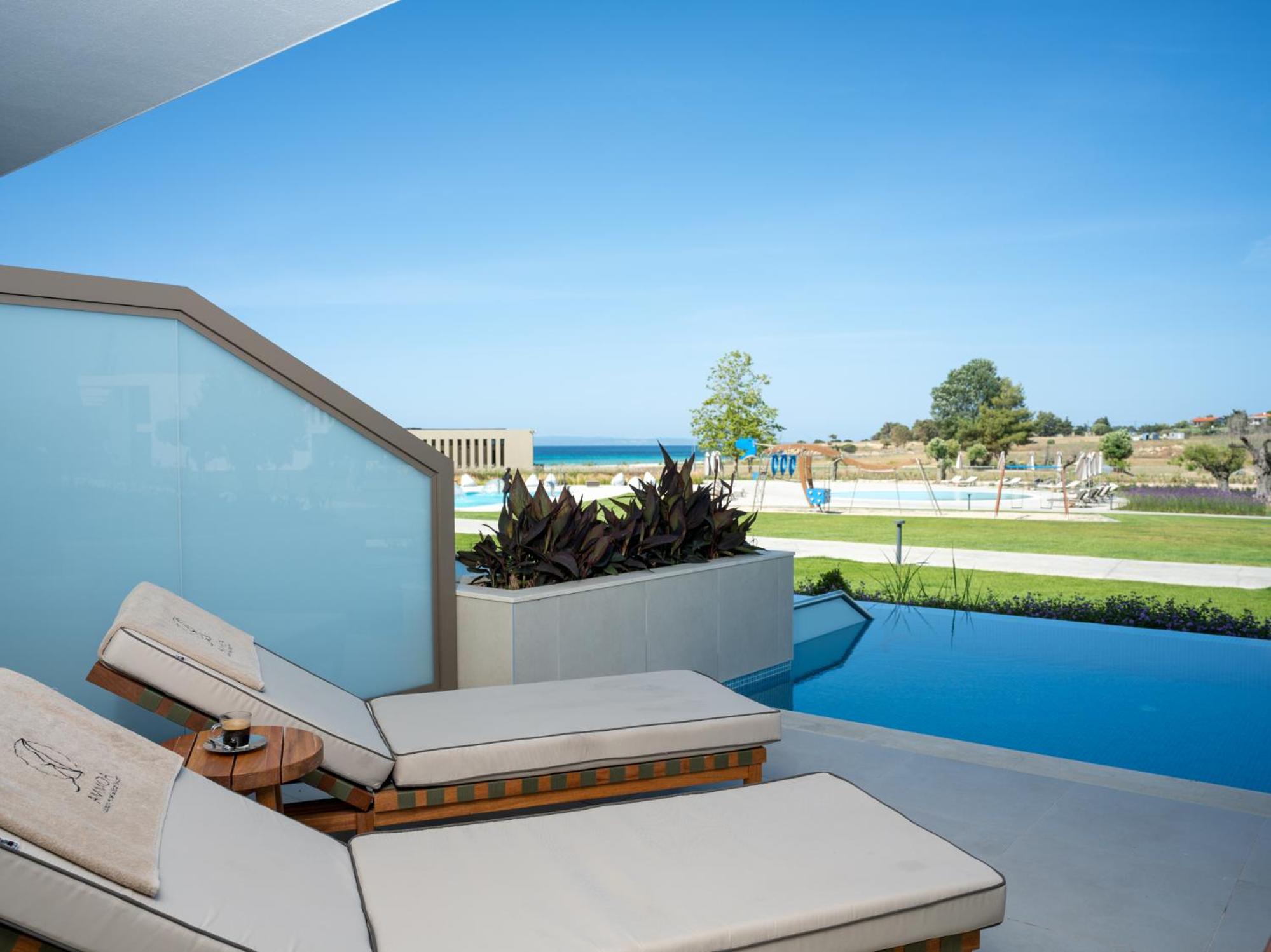 Deluxe Room Lateral Sea View Private Pool