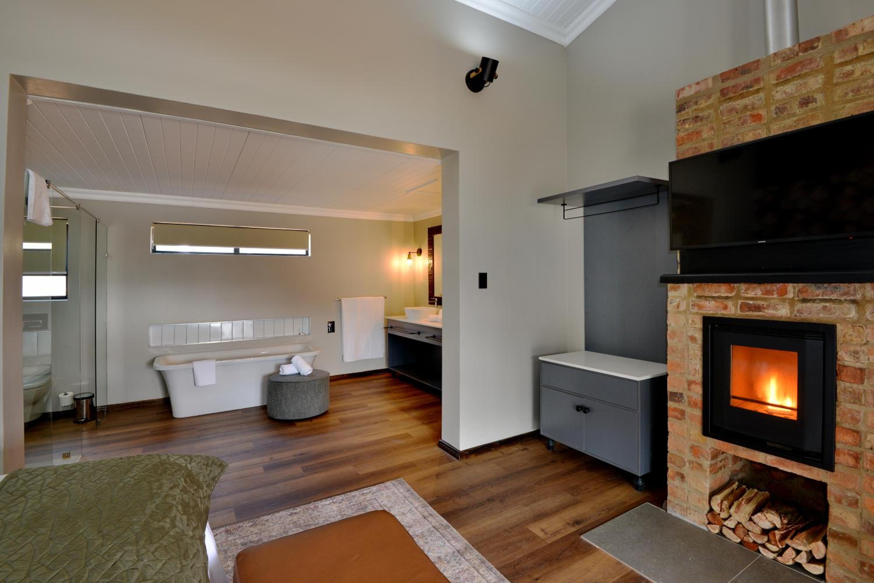 Deluxe Double Room with Bath