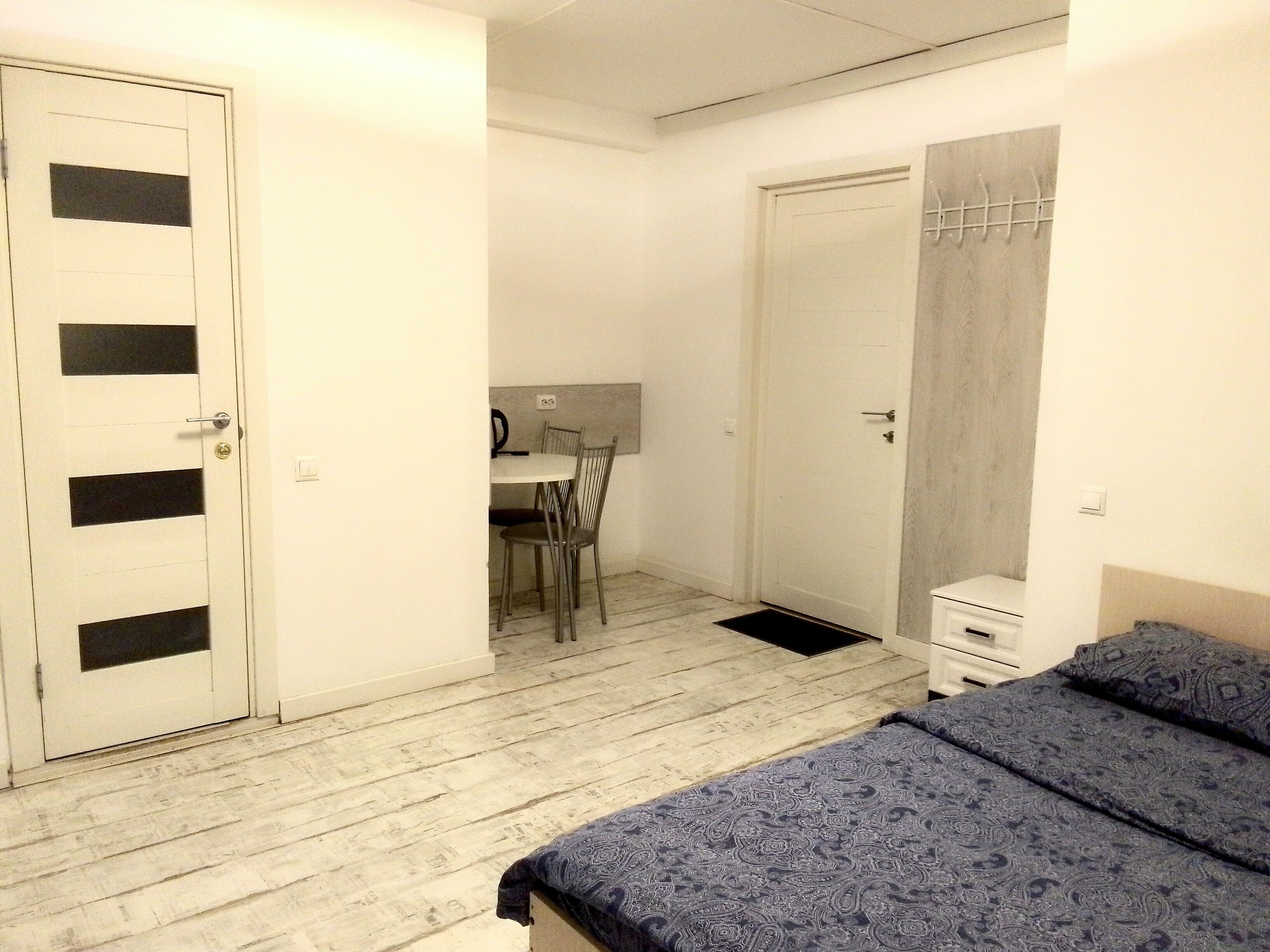 №8 студия эконом