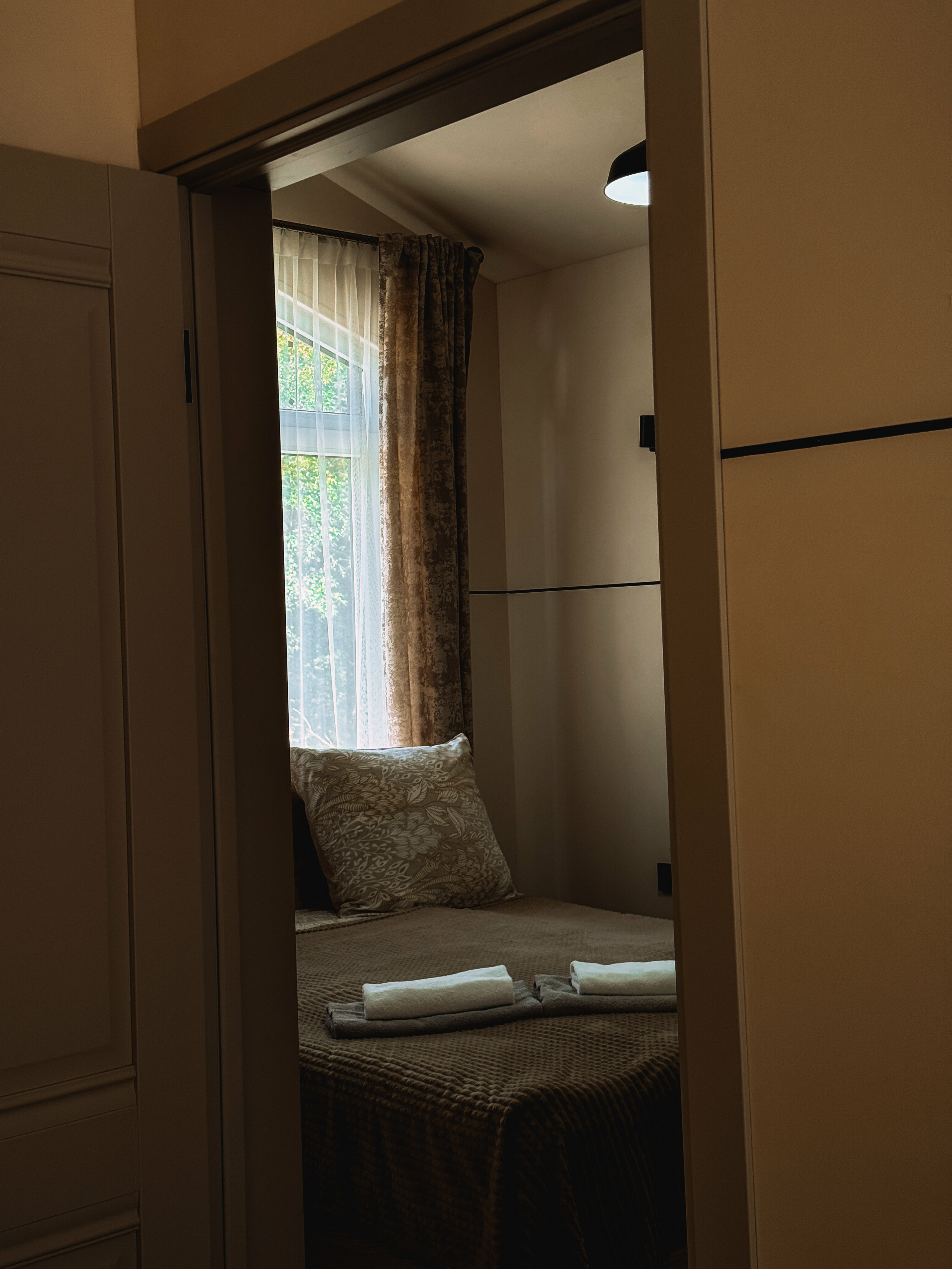 Семейный номер с видом на горы