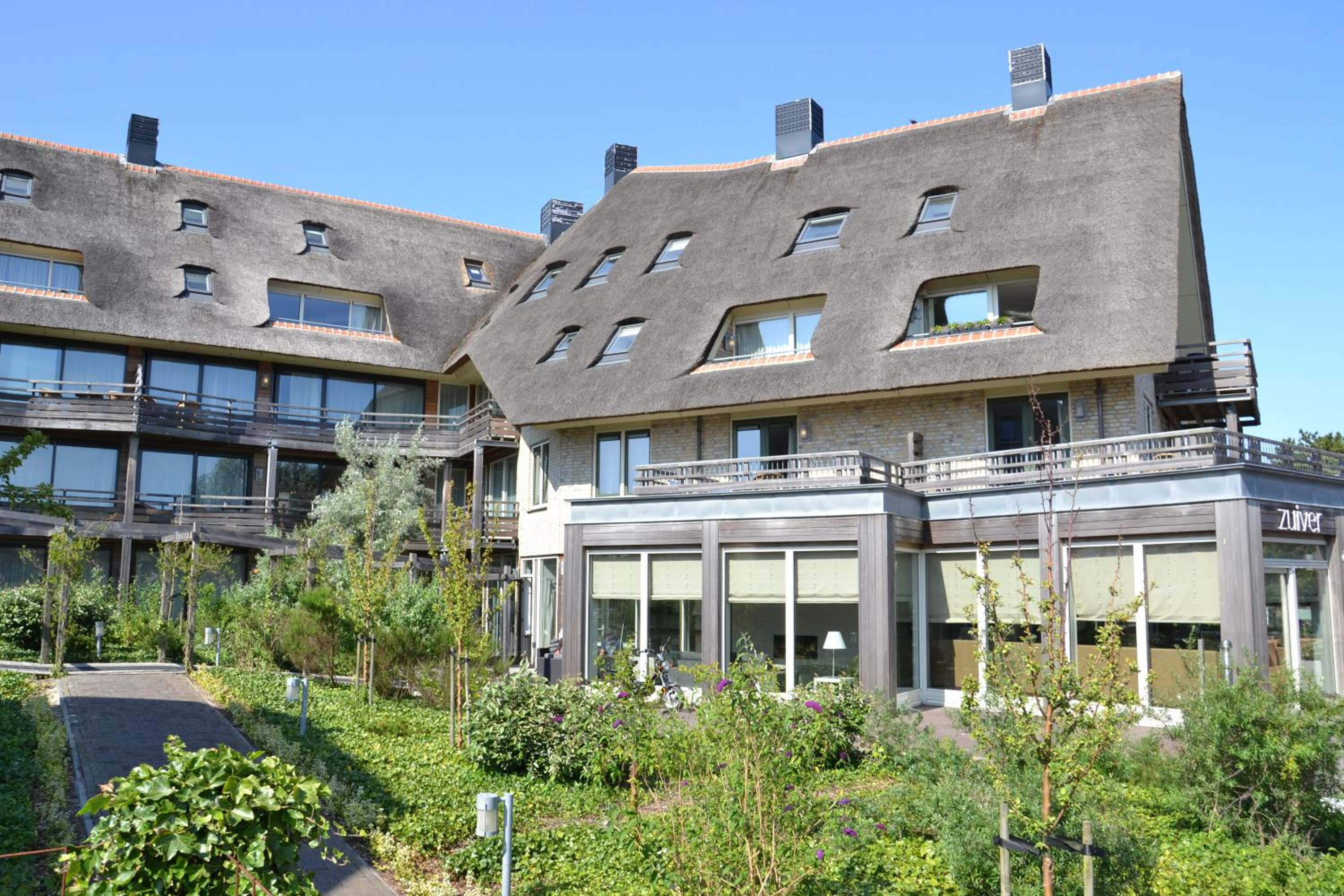 Medium Two-Bedroom Apartment (4 adults)