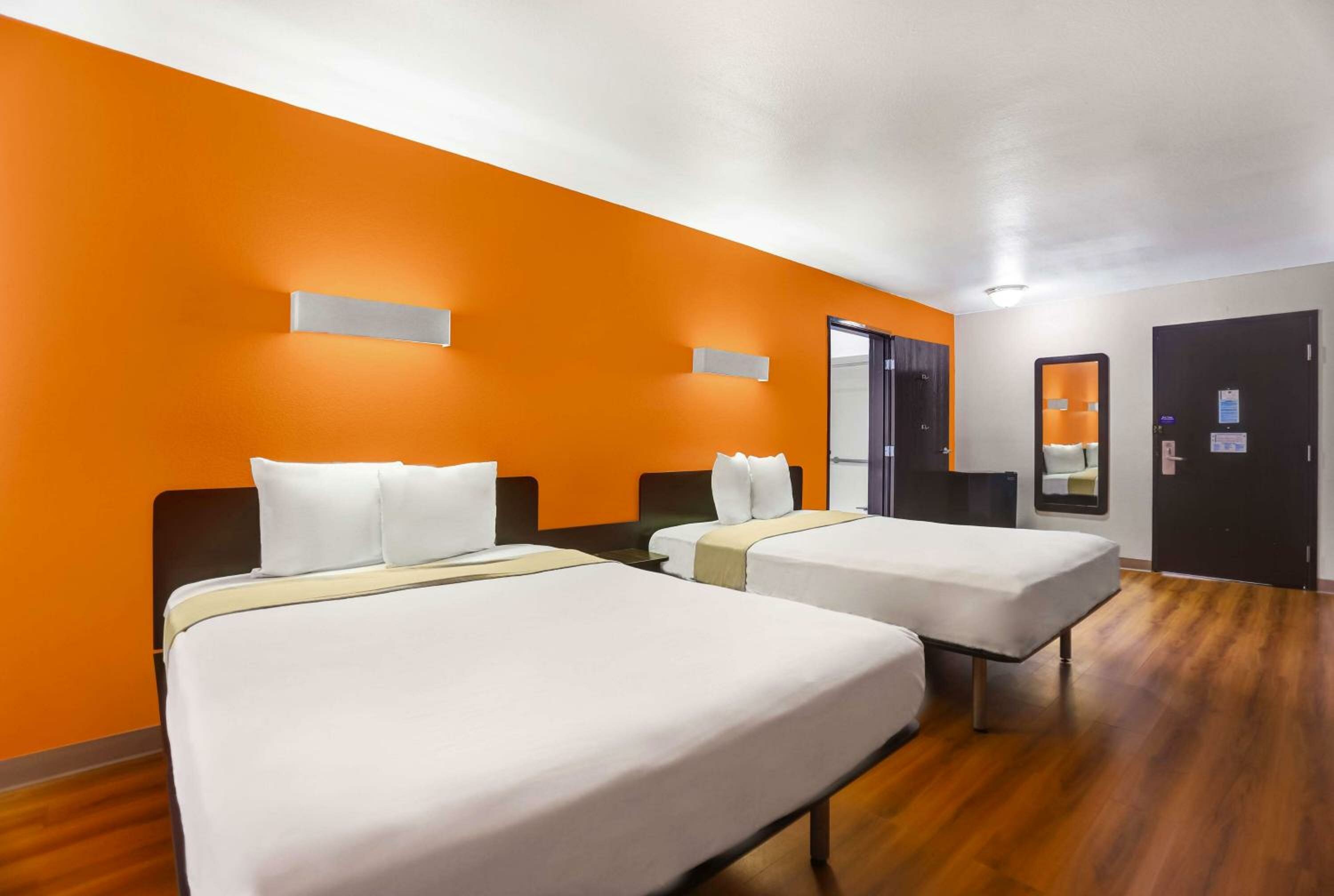 Queen Room with Two Queen Beds - Disability Access - Non-Smoking