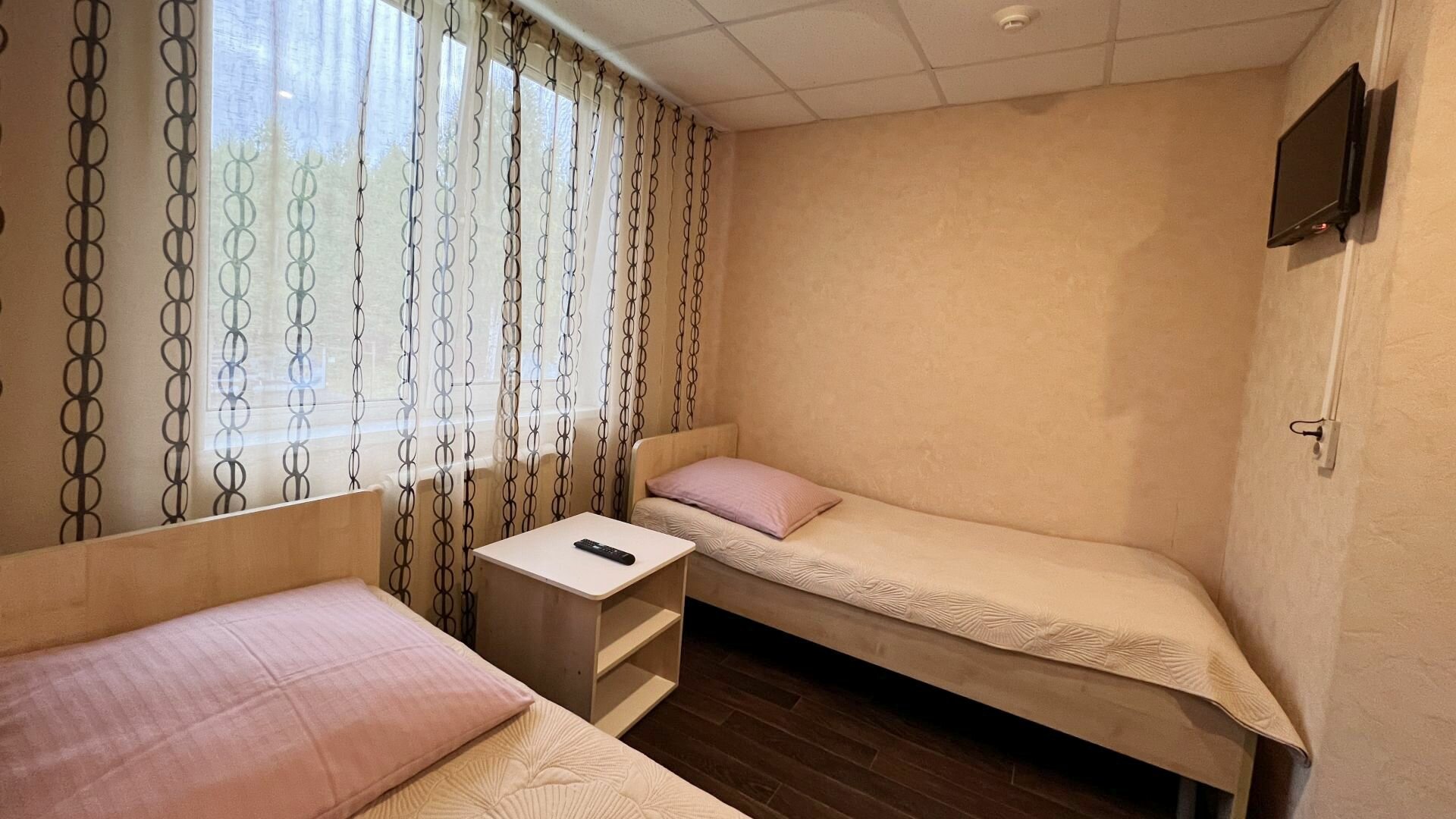 Стандартный номер с двумя отдельными кроватями на втором этаже