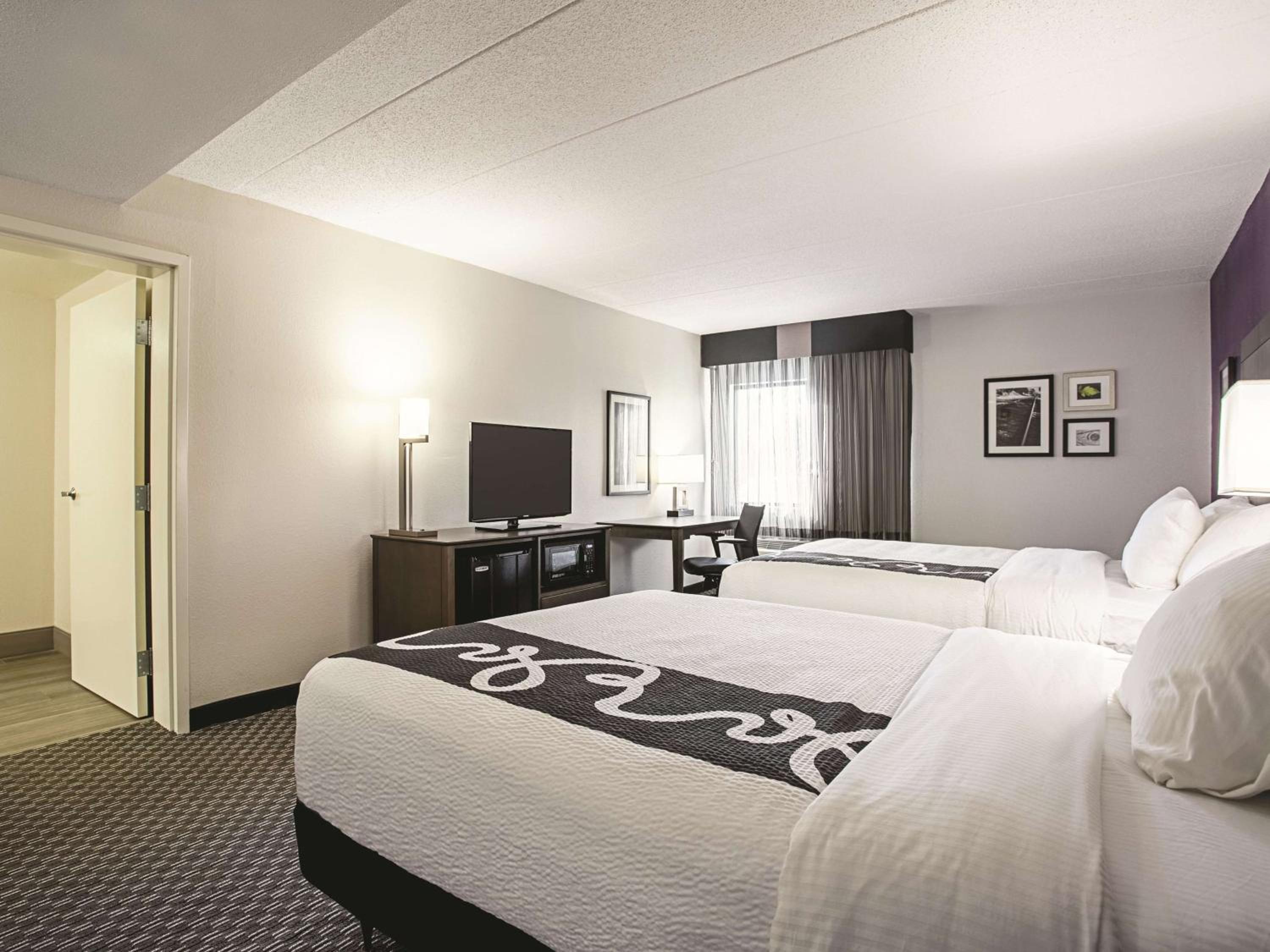 Queen Room with Two Queen Beds and Mobility/Hearing Access - Non-Smoking