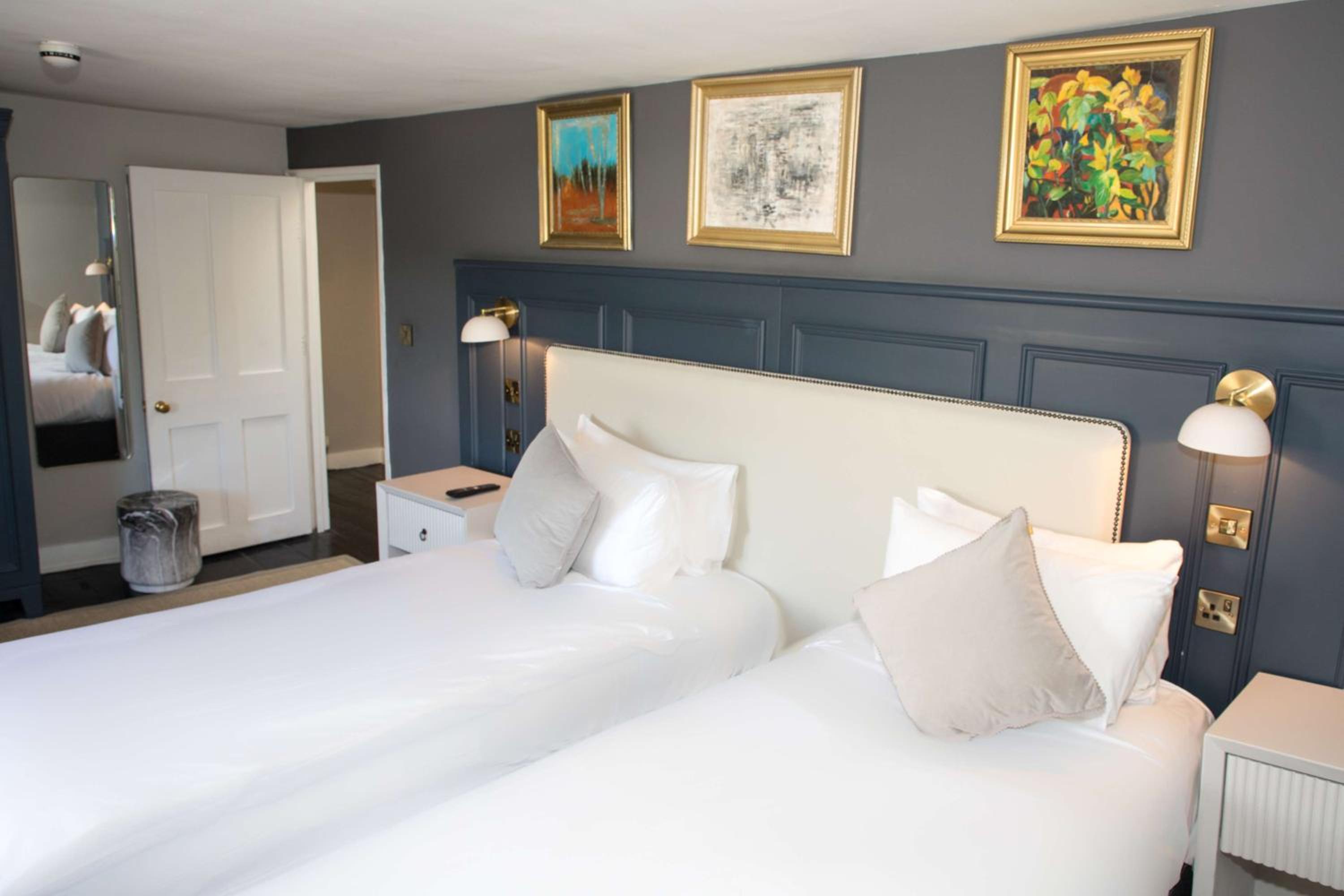 Two-Bedroom Traditional Suite