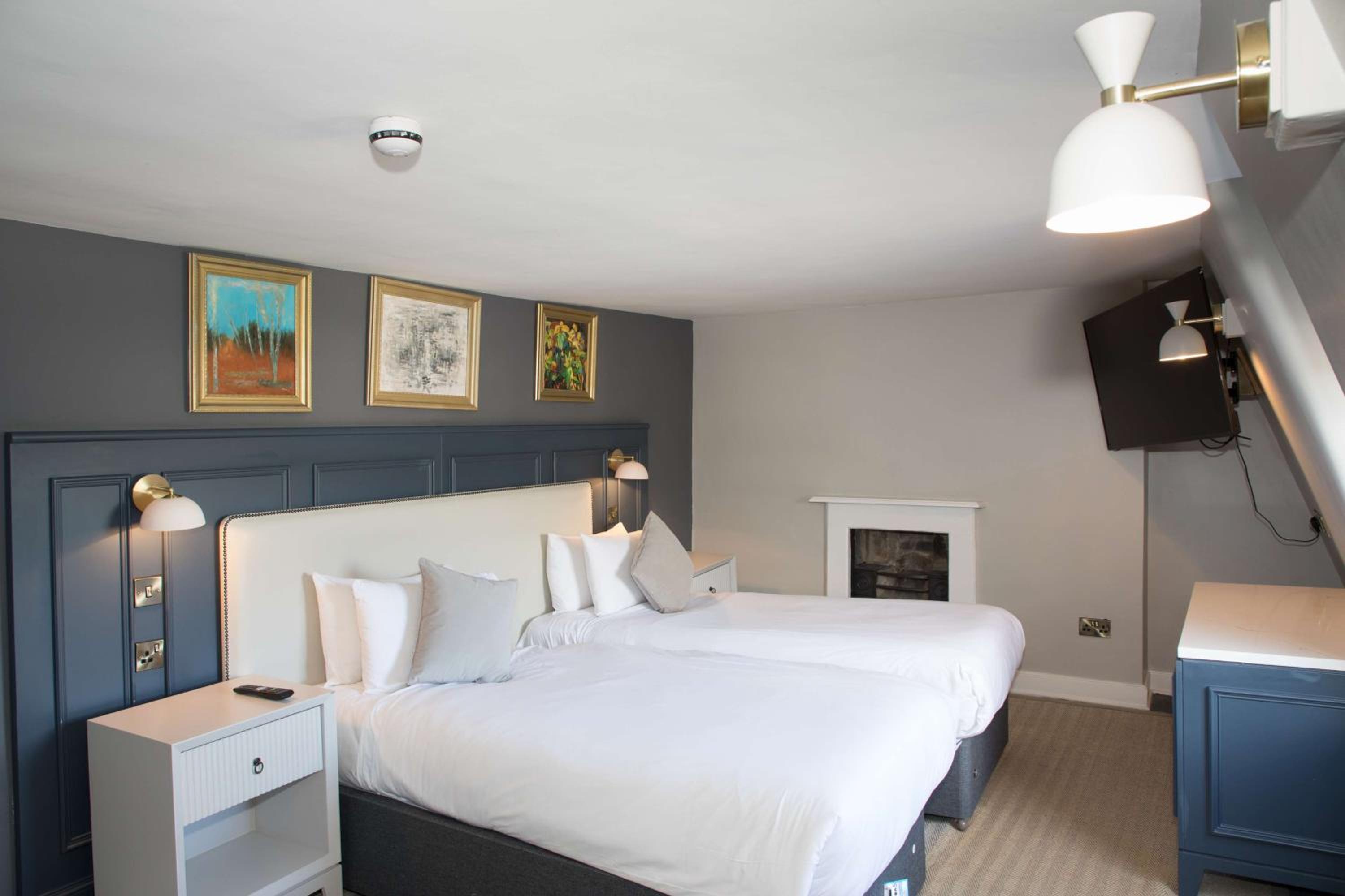 Two-Bedroom Traditional Suite