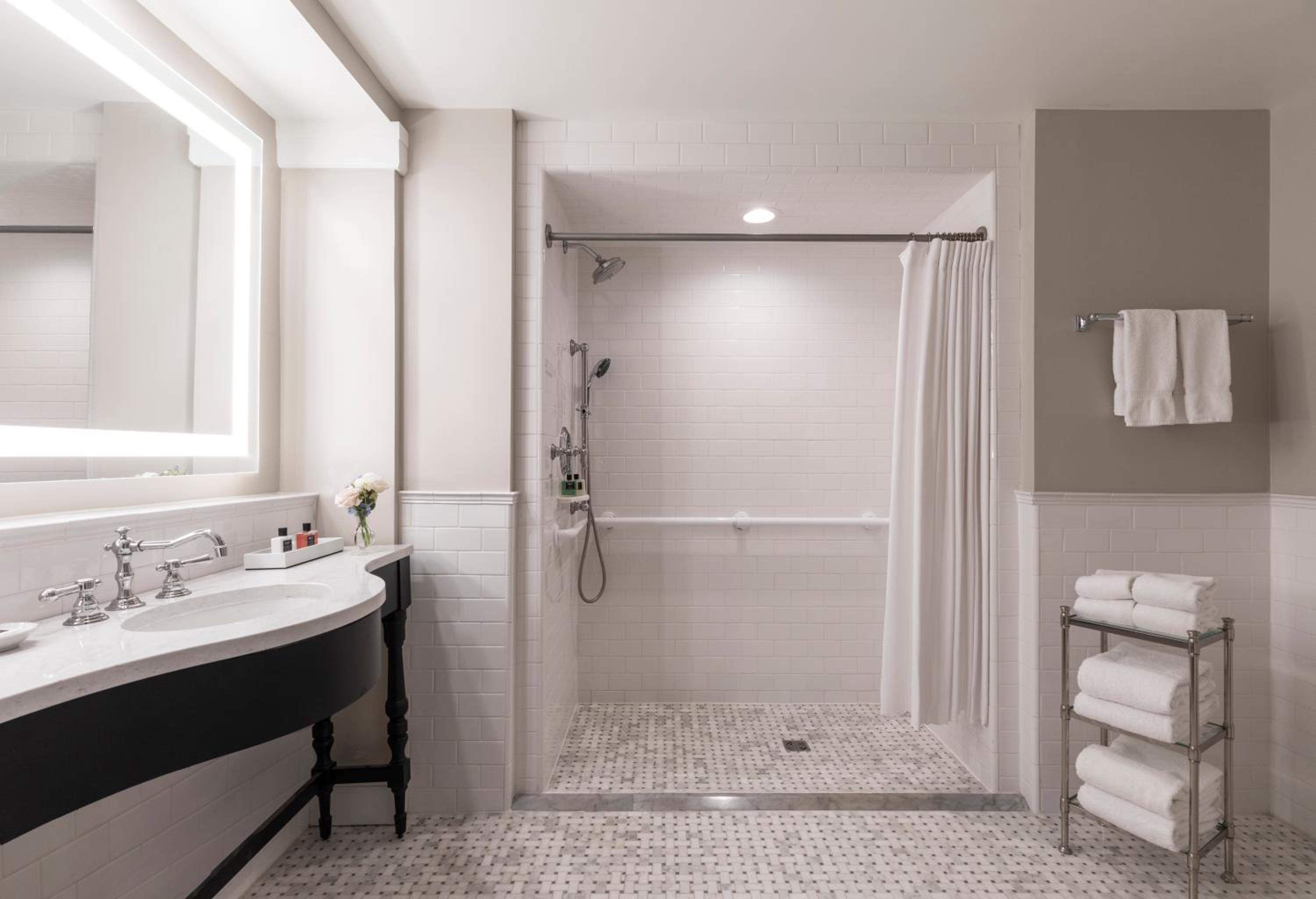 King Room with Accessible Shower