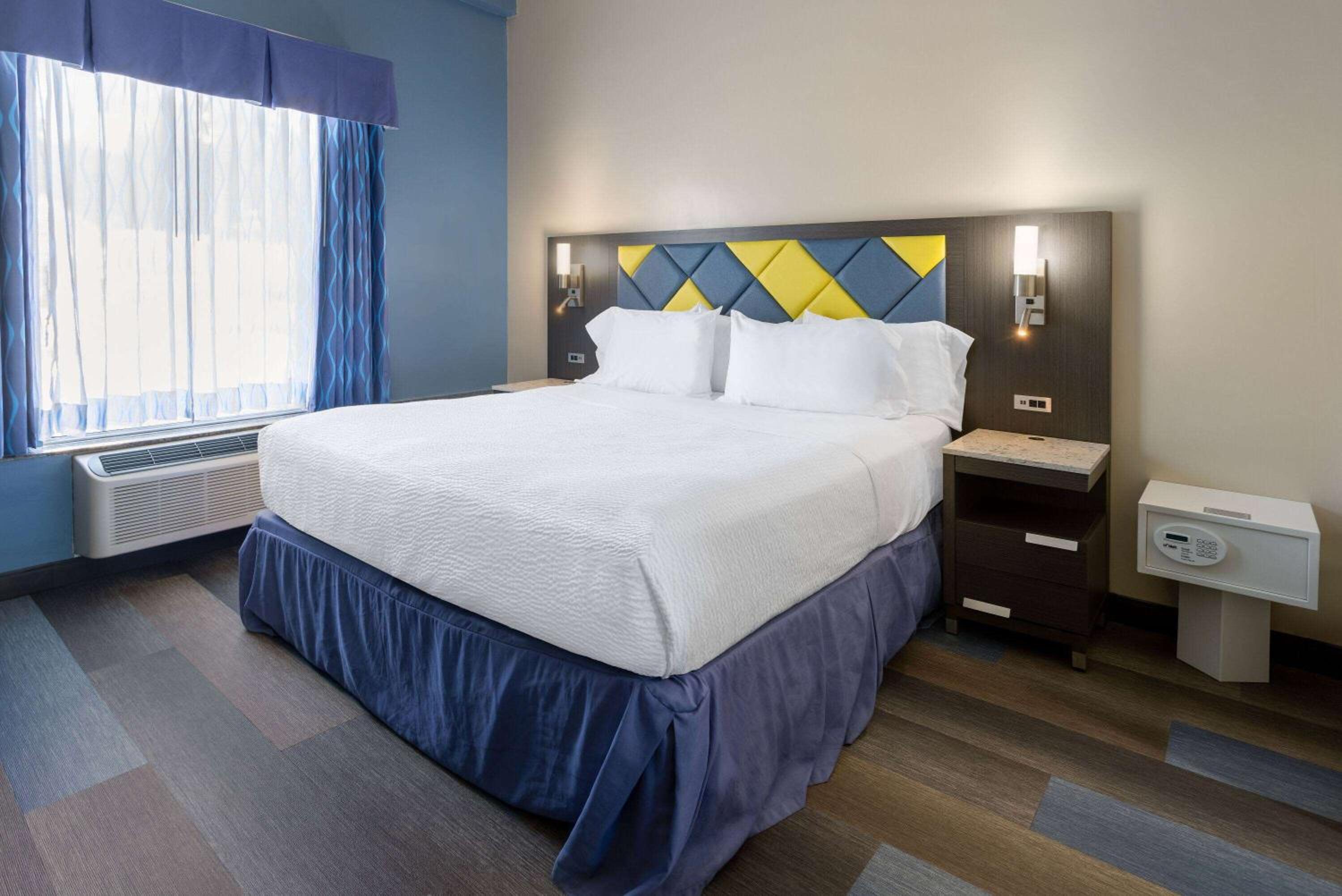 King Room - Mobility Access/Non-Smoking