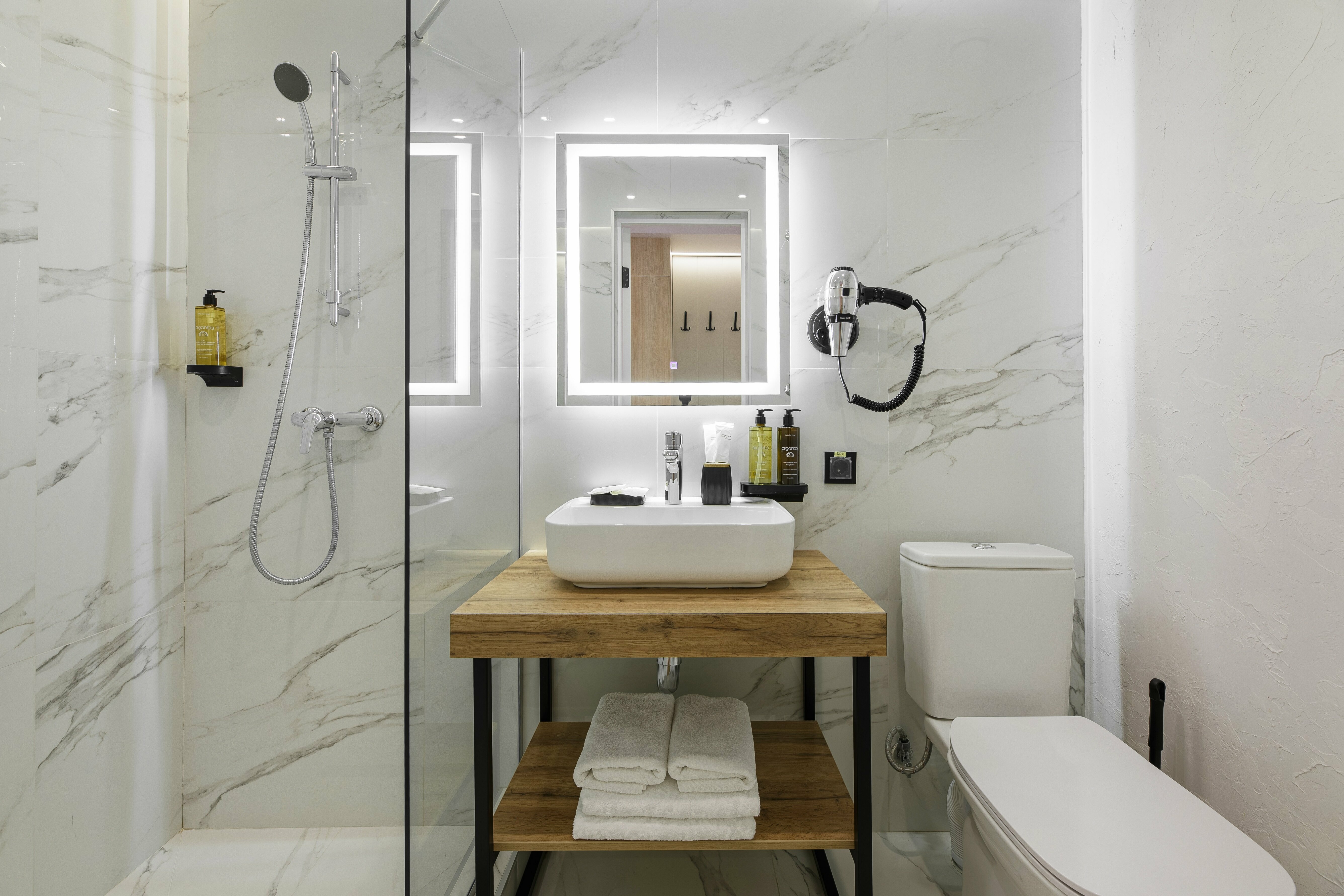 Standart + EXB с балконом с видом на бассейн