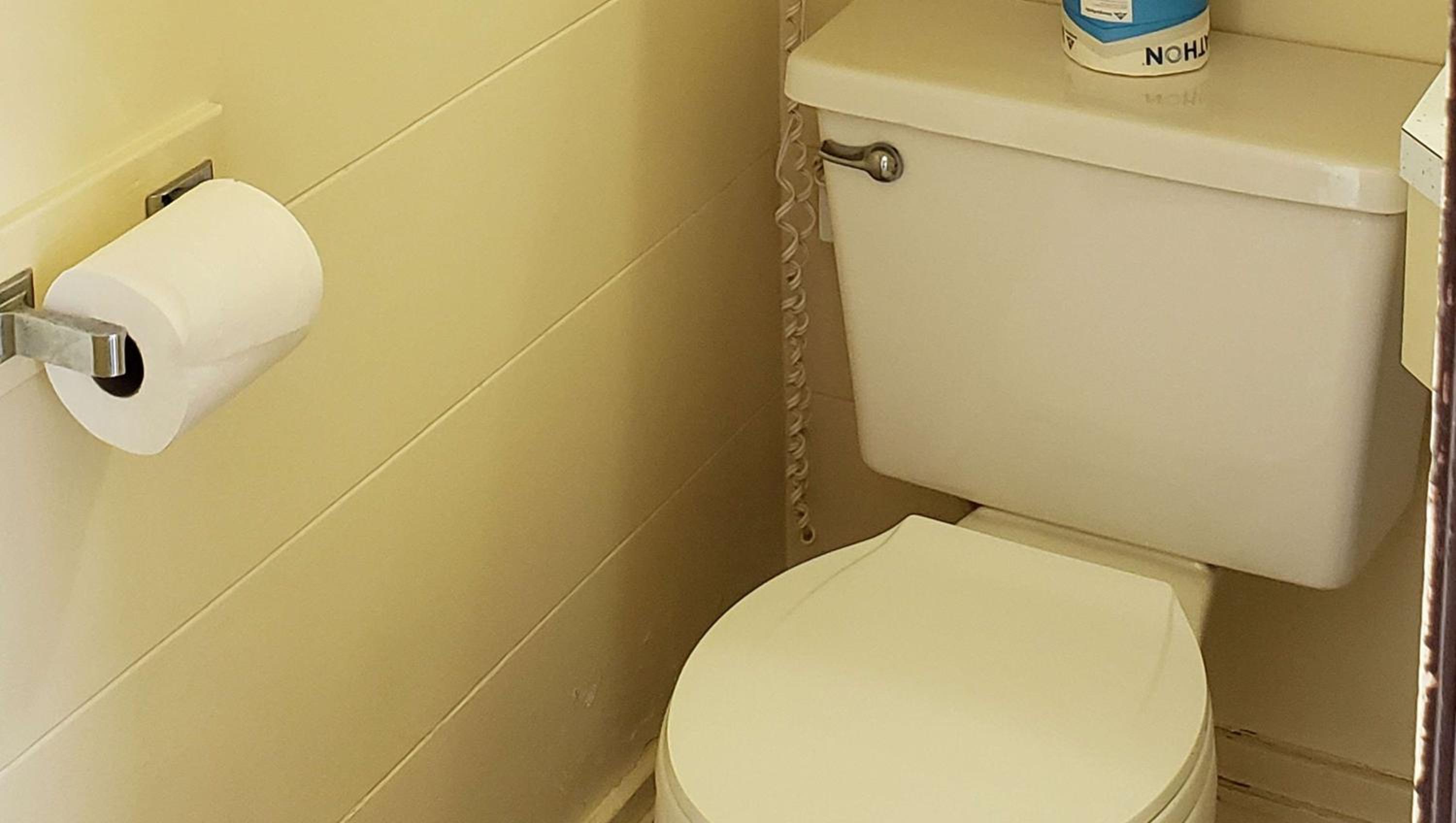 Quadruple Room with Private Bathroom