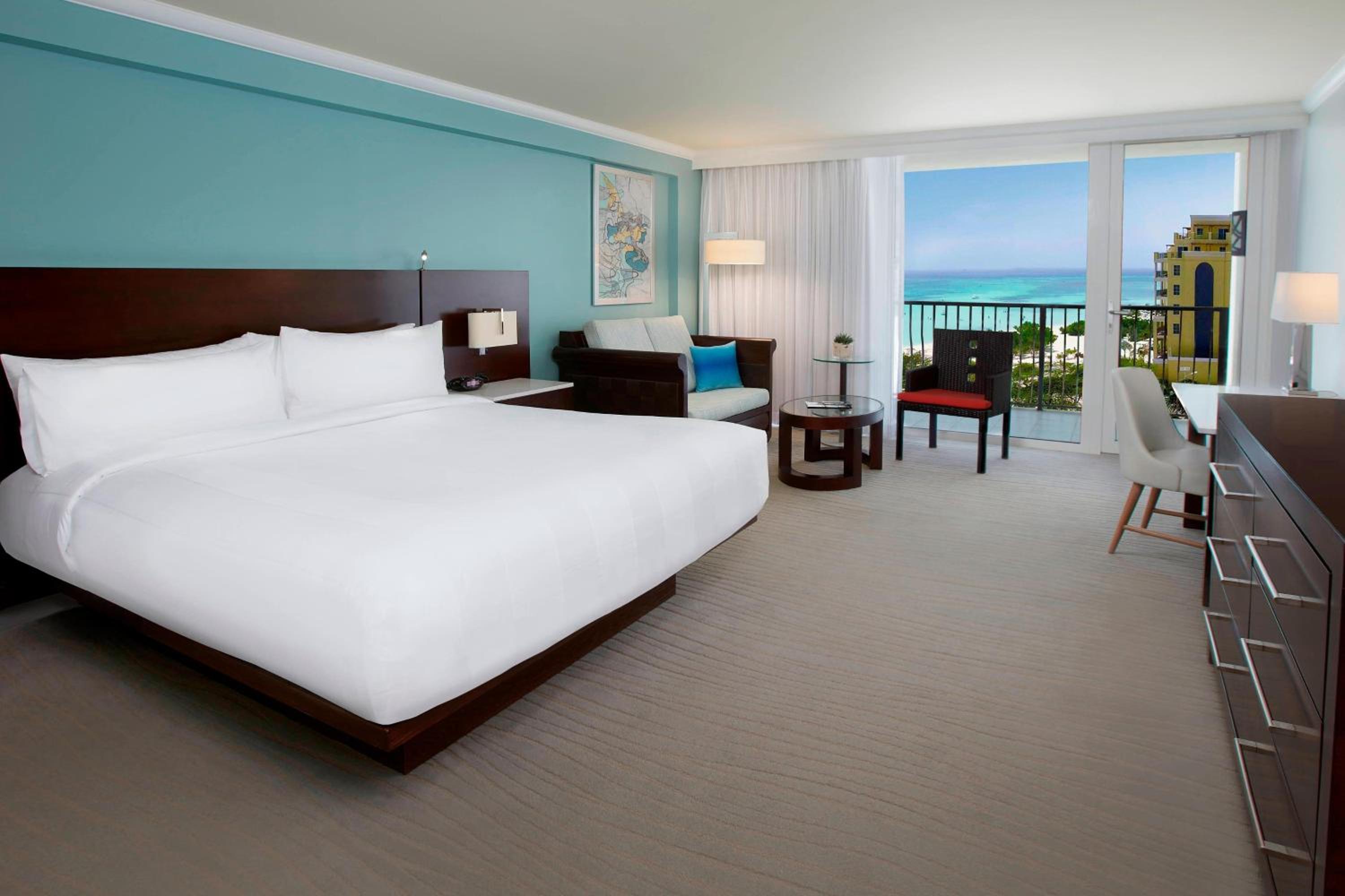 Partial Ocean View Room, King Bed
