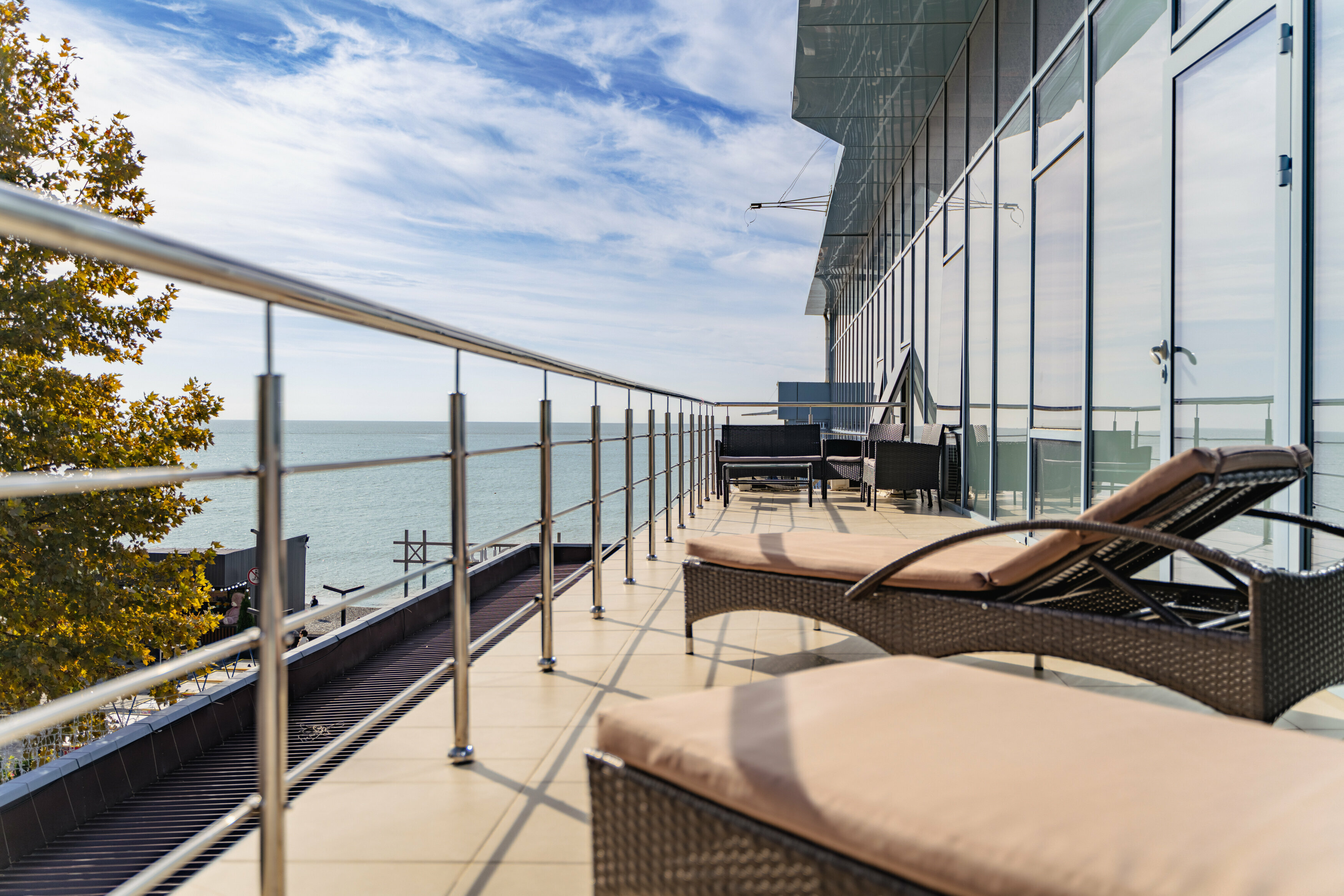 Двухкомнатный номер VIP с террасой и видом на море