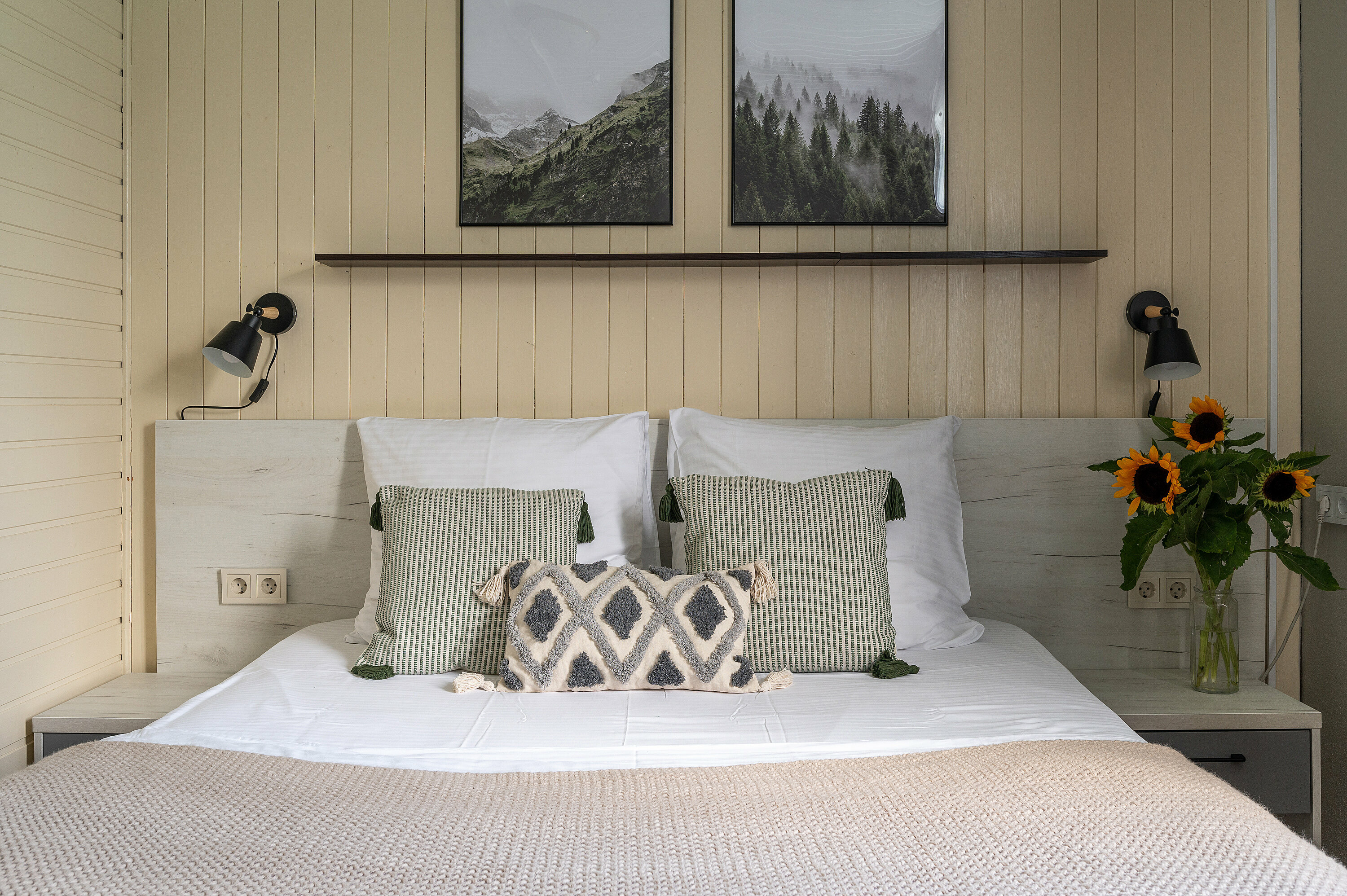 Делюкс с балконом , 2-х местный с двуспальным диваном.