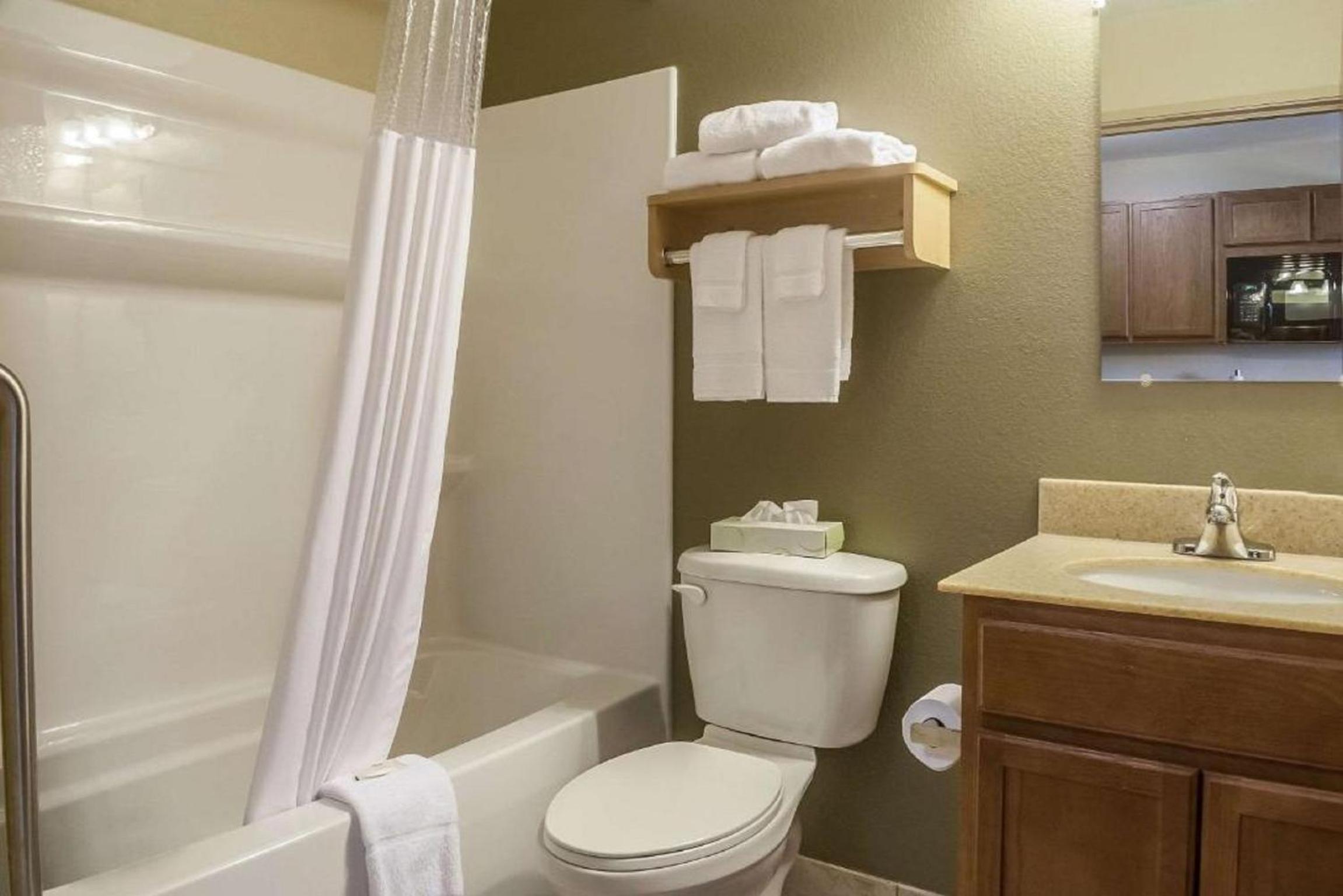 Queen Room - Non-Smoking