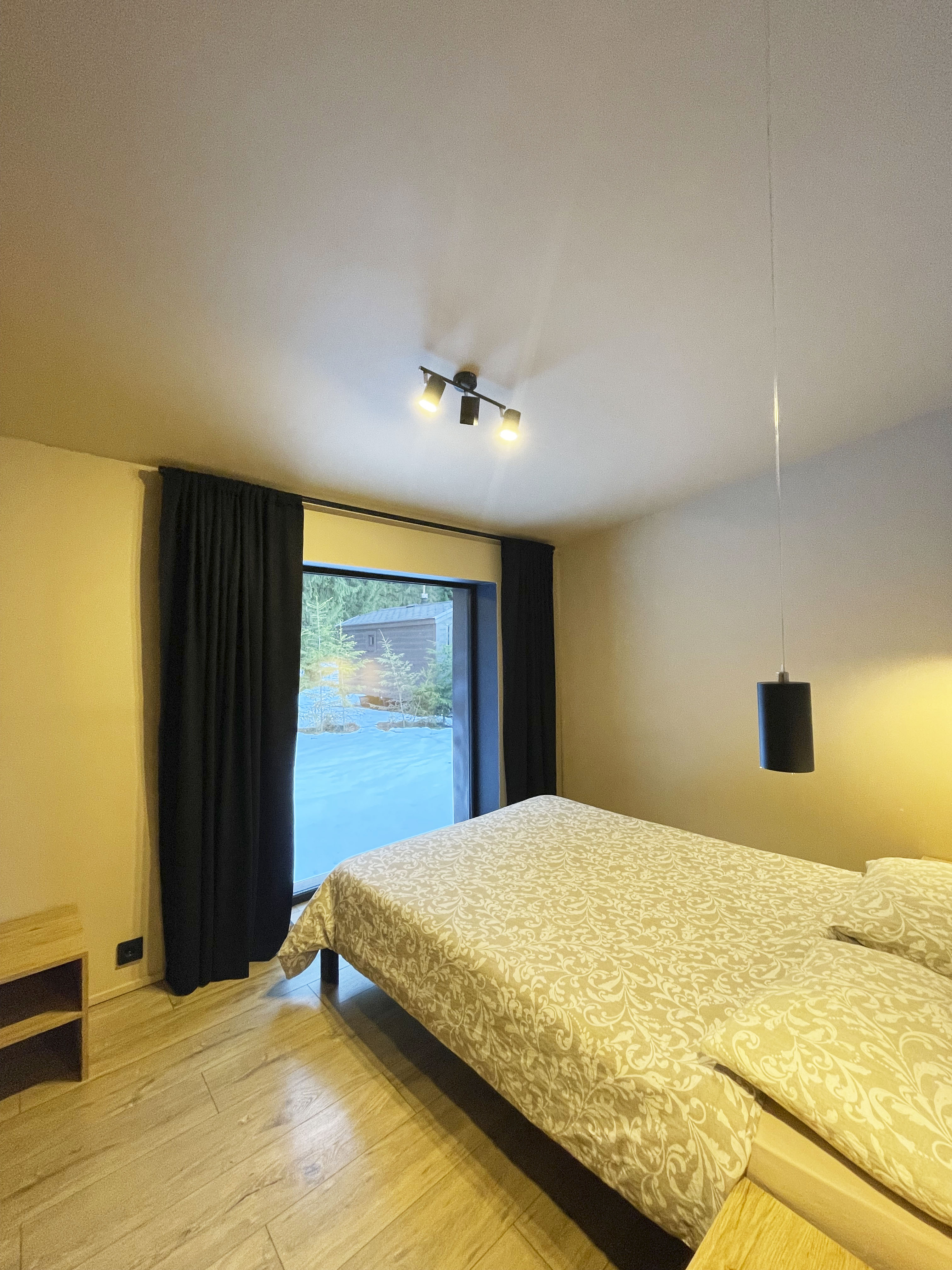 Дом с видом на лес