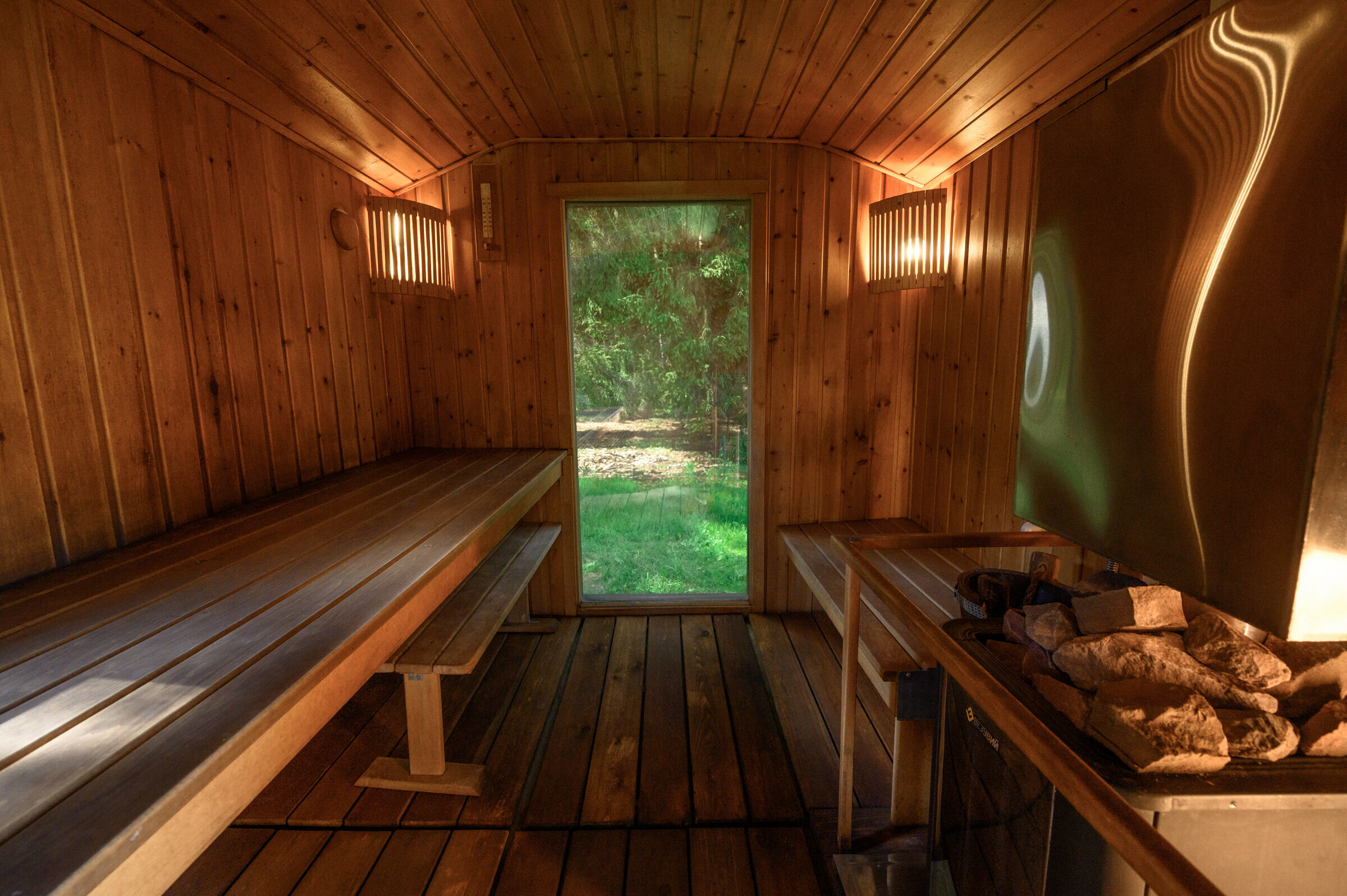 Дом с видом на лес