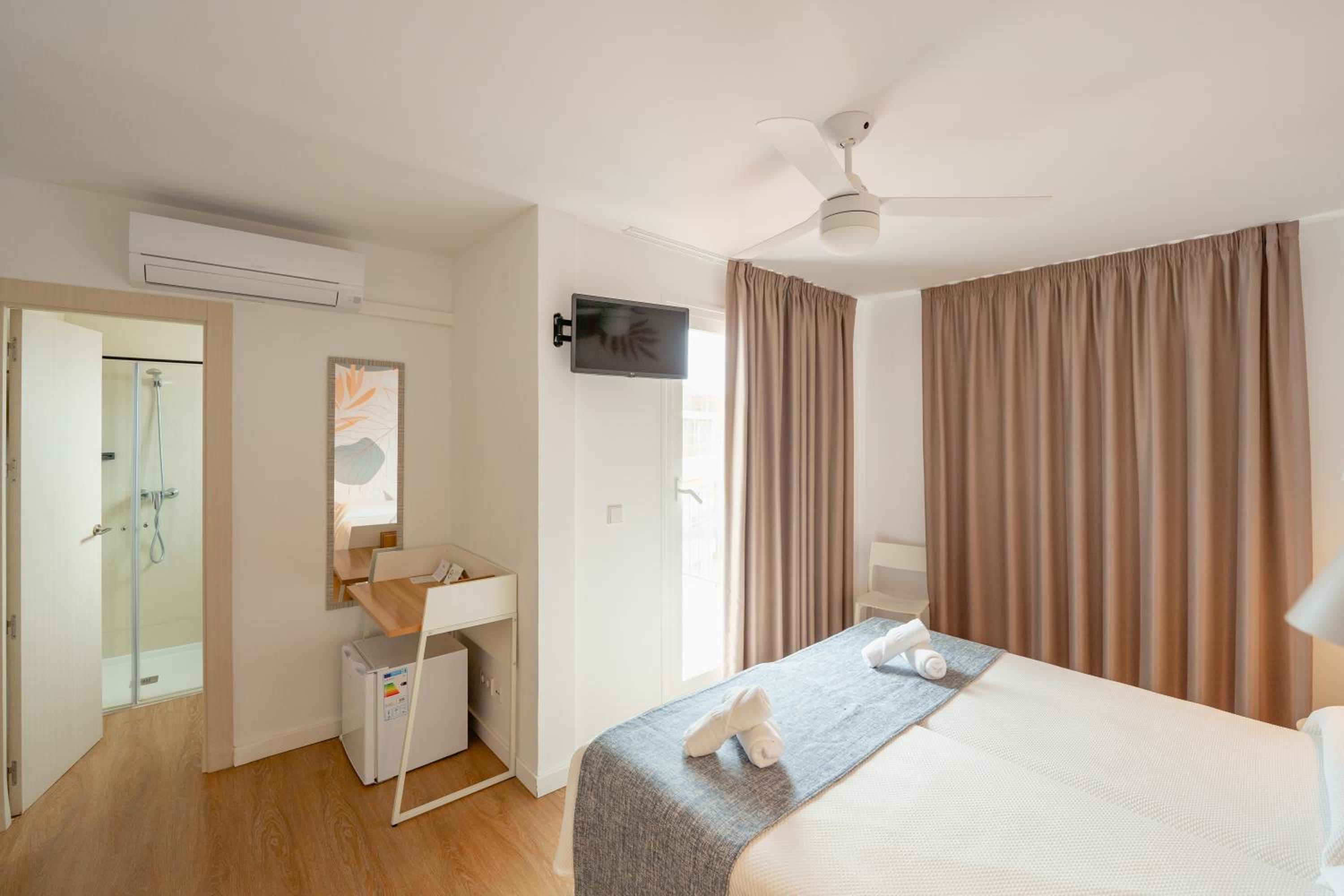 Superior Double or Twin Room with Terrace