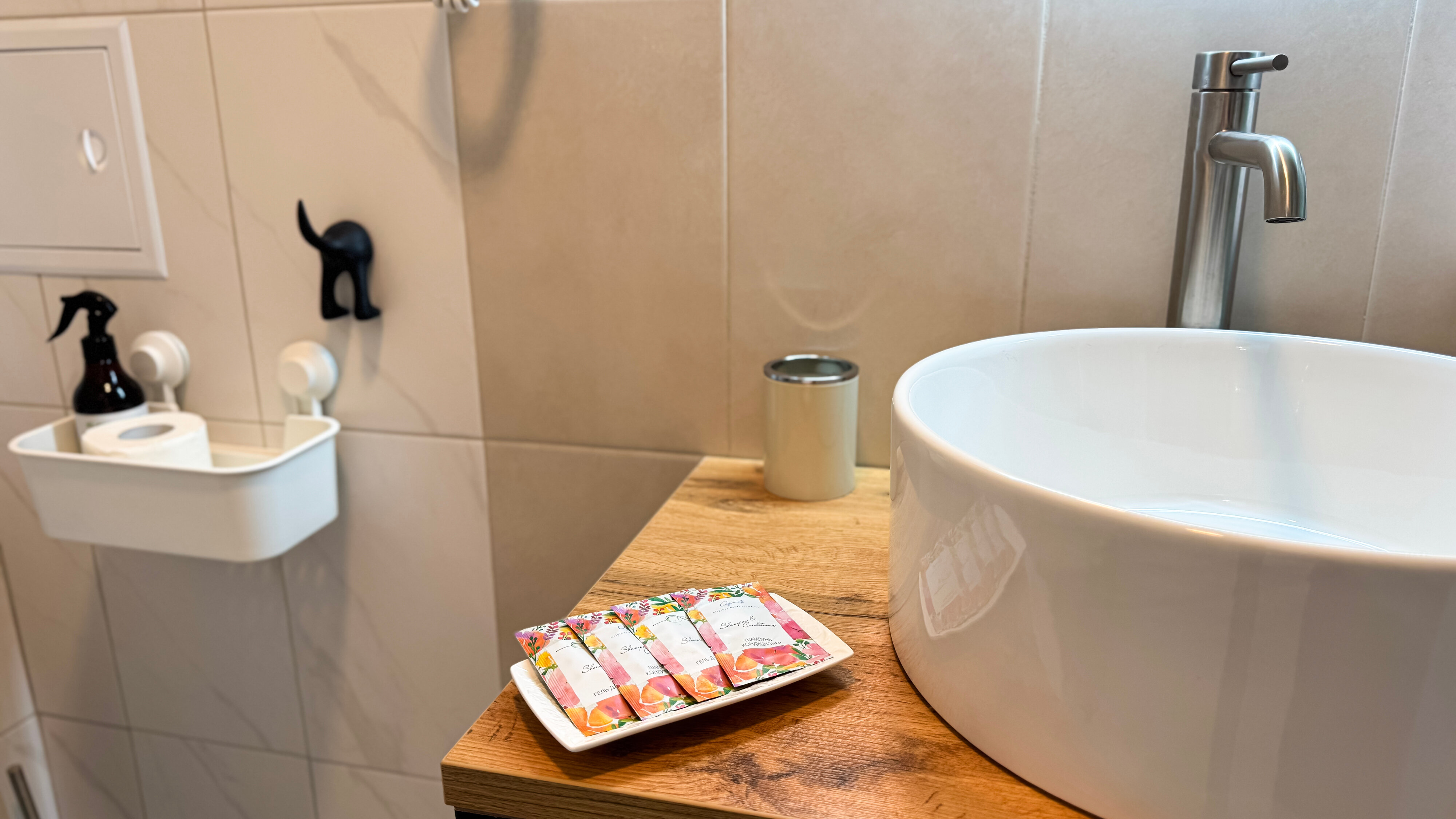 Трехместный номер с видом на горы