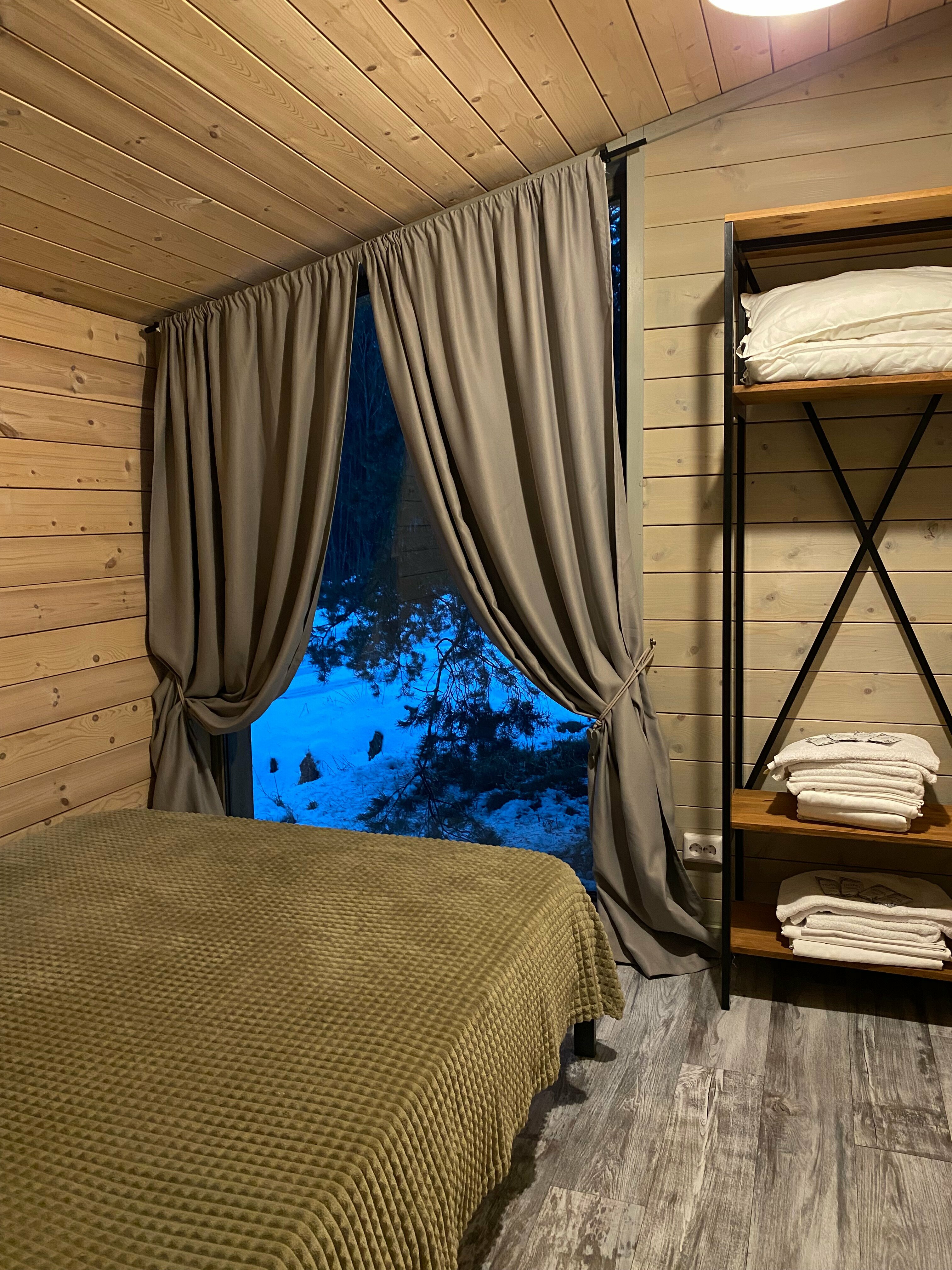 Коттедж с видом на лес